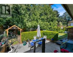 1028 Jenkins Ave Glen Lake