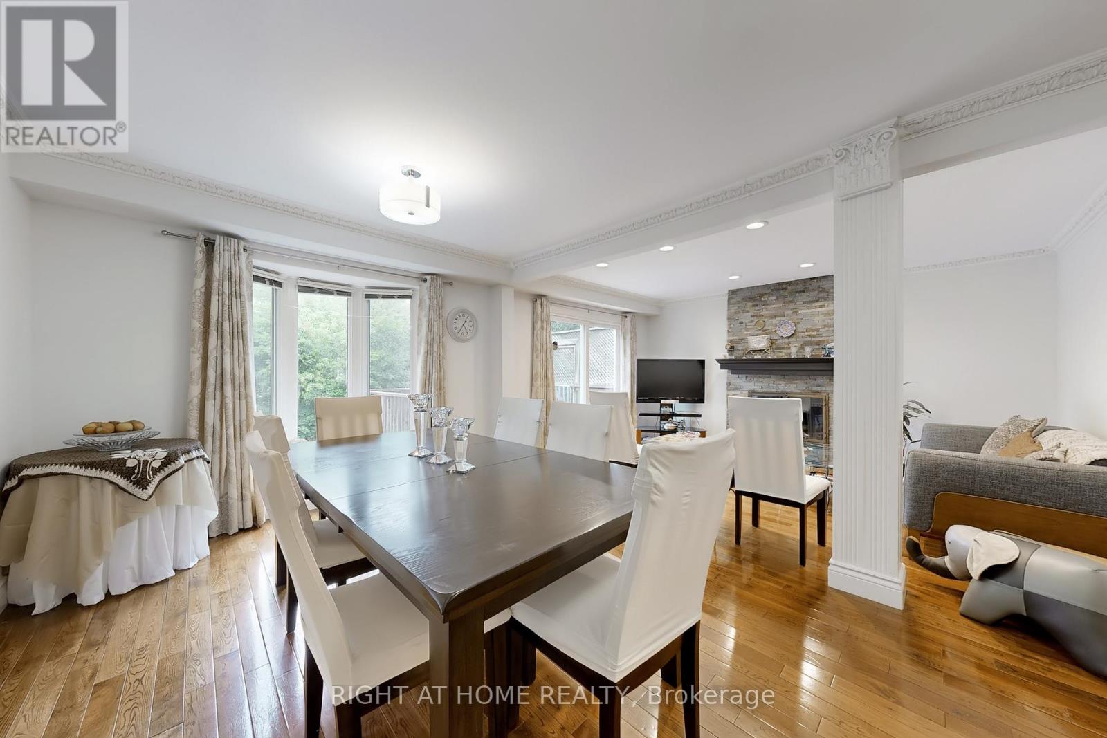 52 Breckonwood Crescent, Markham, Ontario  L3T 5E8 - Photo 11 - N12457520