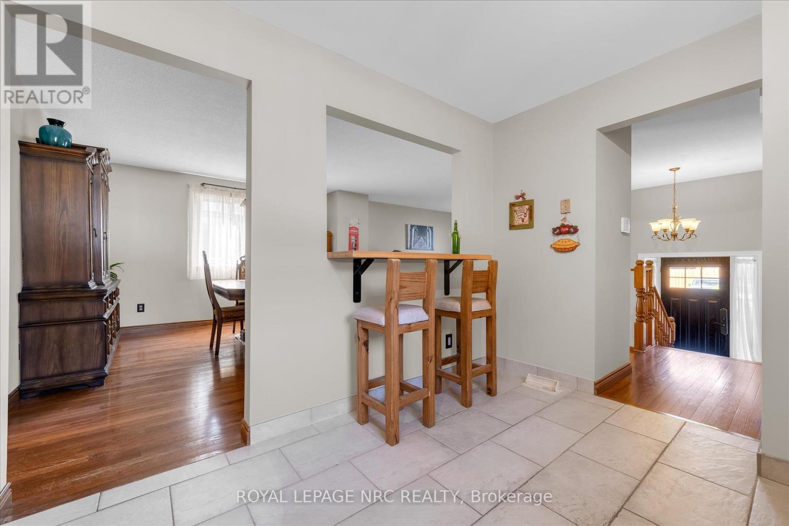7820 Oriole Drive, Niagara Falls, Ontario  L2H 2P6 - Photo 12 - X12457745