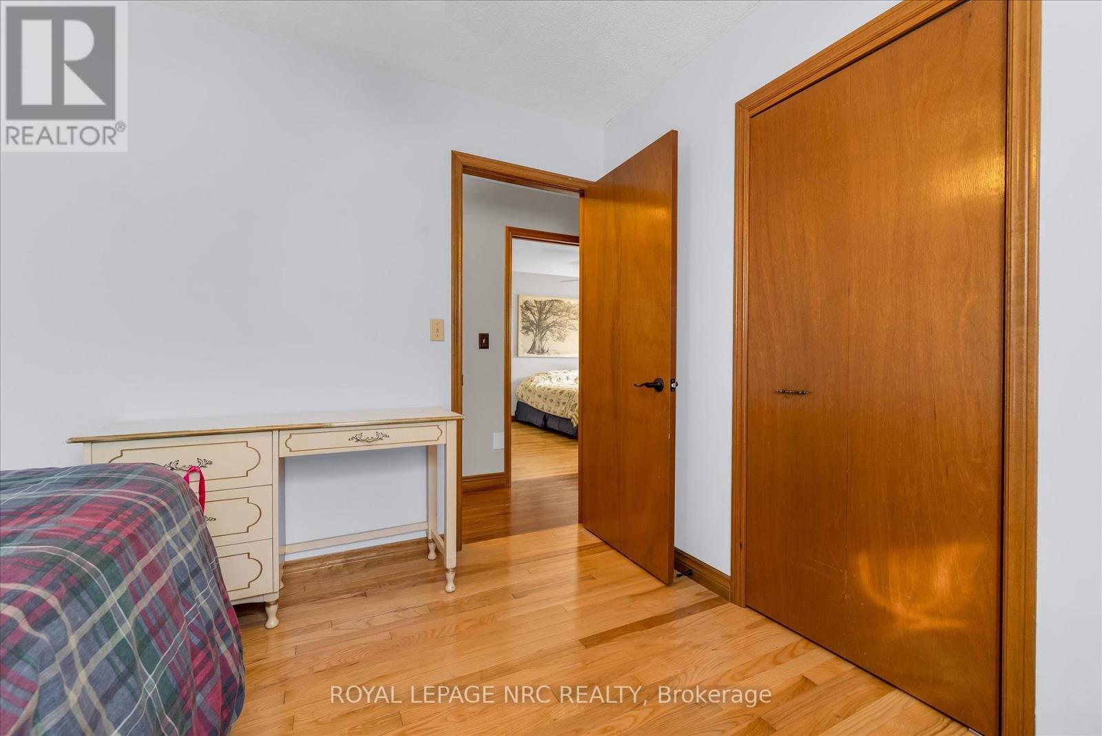 7820 Oriole Drive, Niagara Falls, Ontario  L2H 2P6 - Photo 16 - X12457745