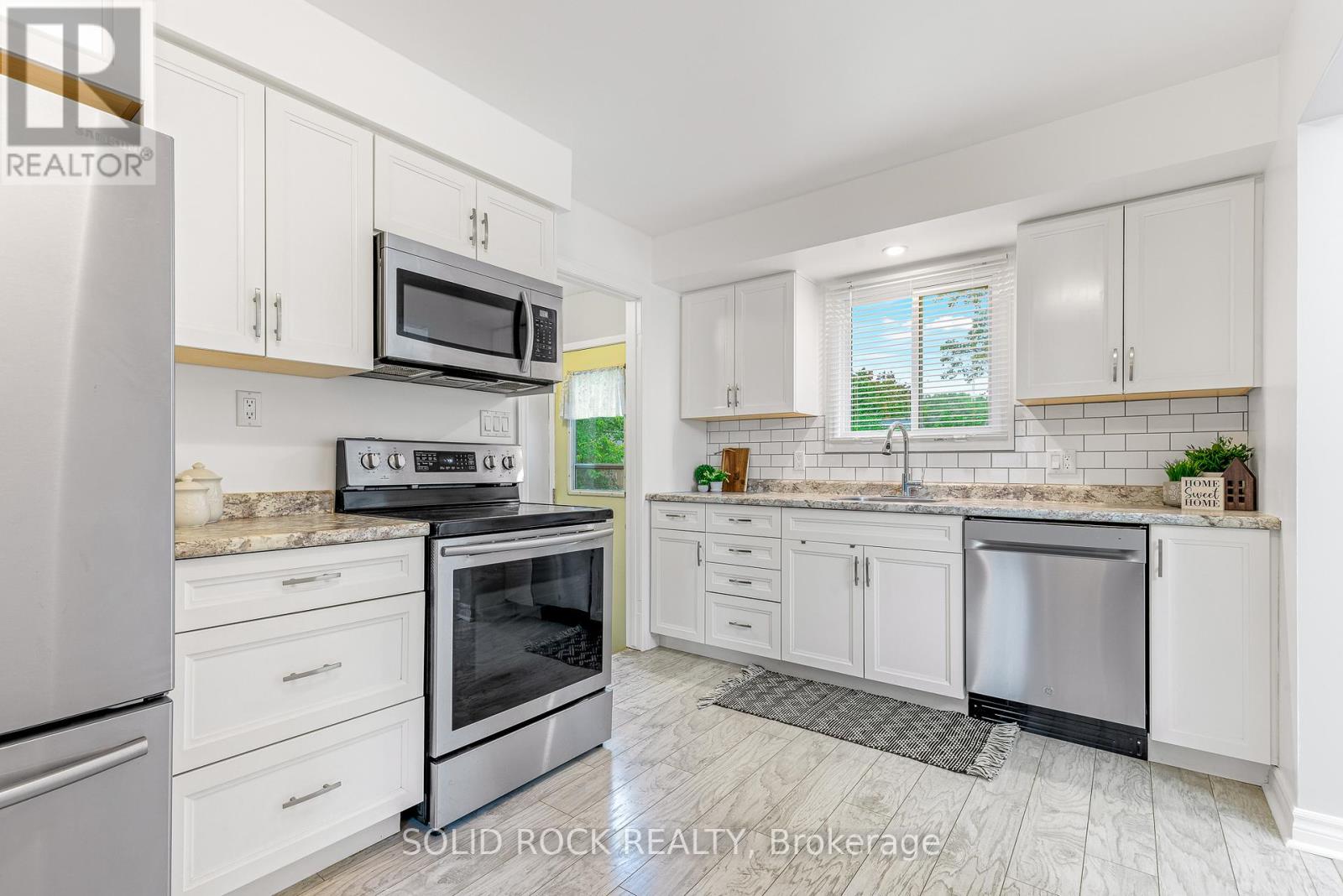 1301 Alwington Street, Brockville, Ontario  K6V 6A5 - Photo 10 - X12457739