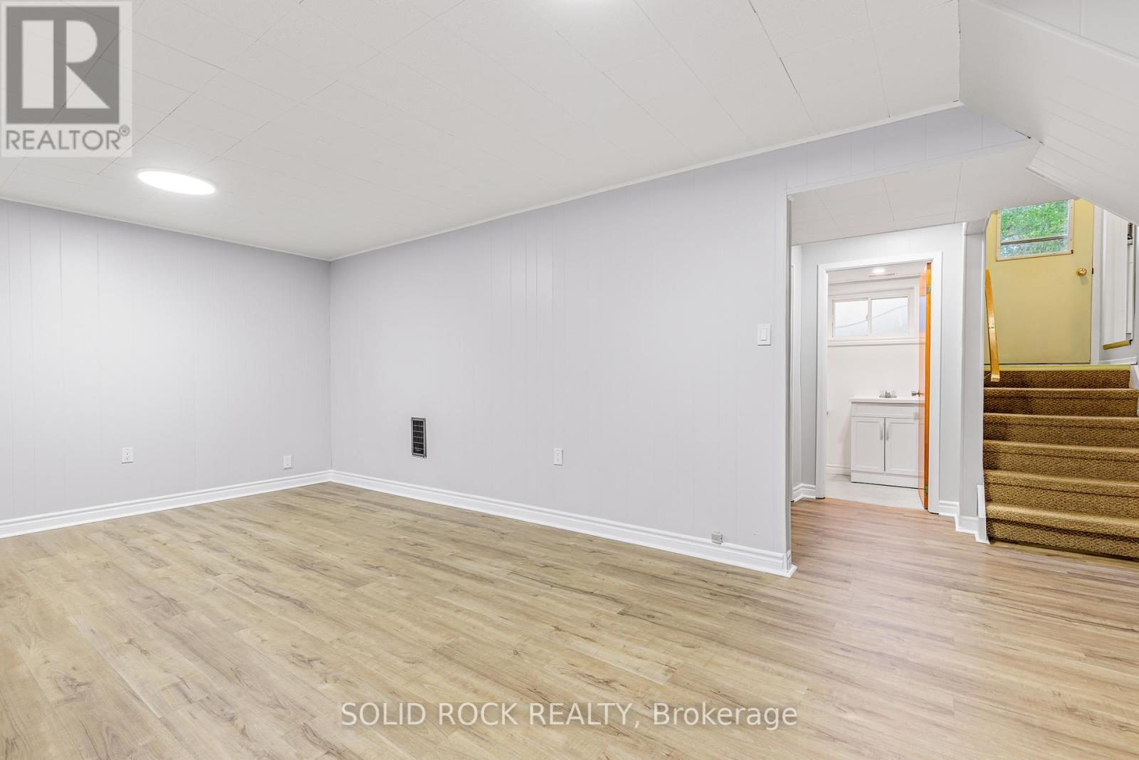 1301 Alwington Street, Brockville, Ontario  K6V 6A5 - Photo 22 - X12457739