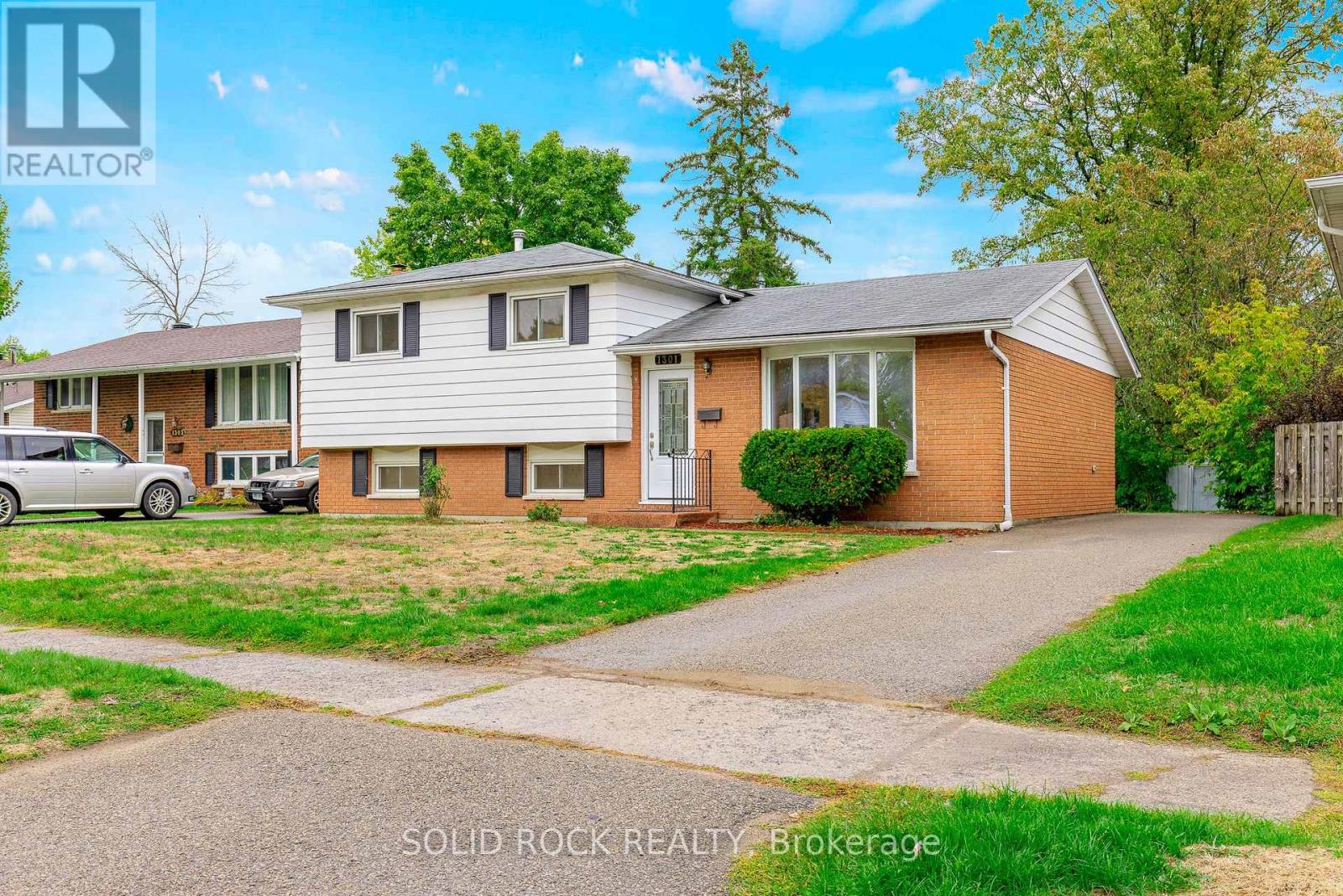 1301 Alwington Street, Brockville, Ontario  K6V 6A5 - Photo 3 - X12457739
