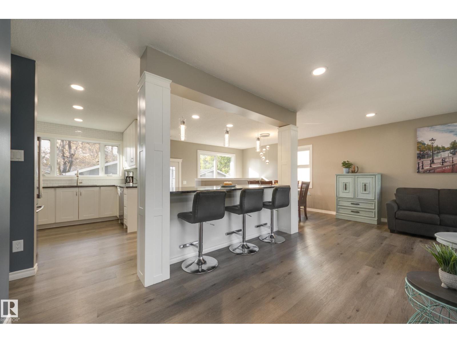 16107 80 Av Nw, Edmonton, Alberta  T5R 3M5 - Photo 7 - E4461702