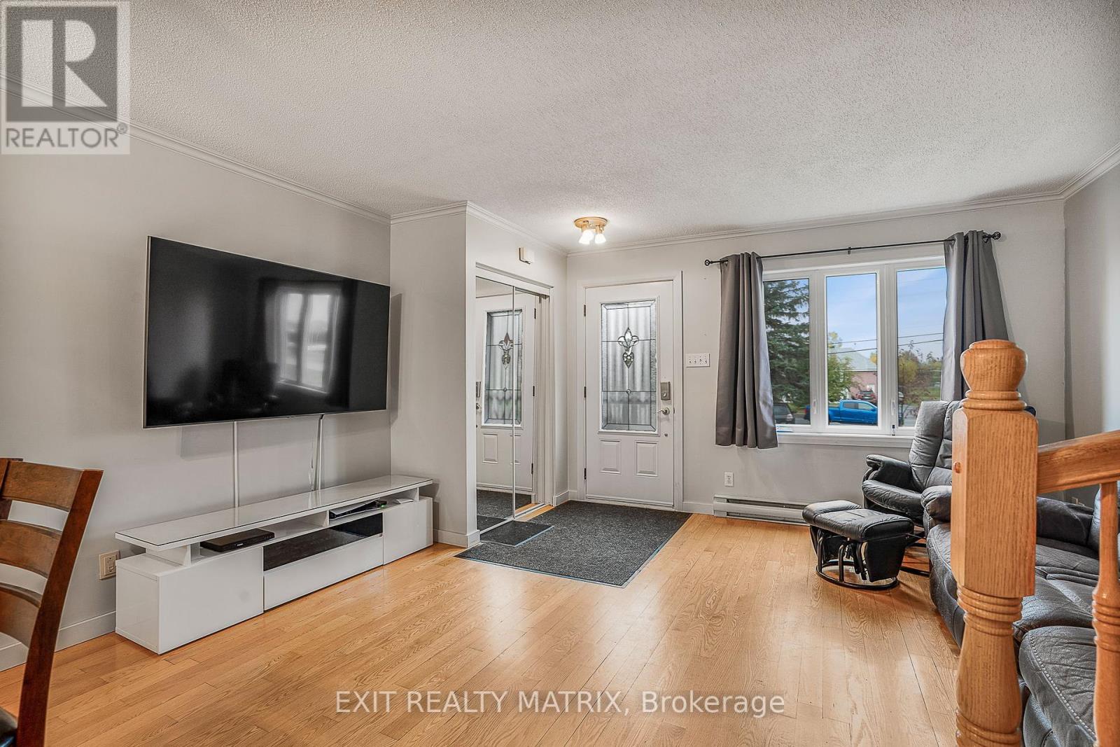 712 Nelson Street W, Hawkesbury, Ontario  K6A 3P2 - Photo 5 - X12457778