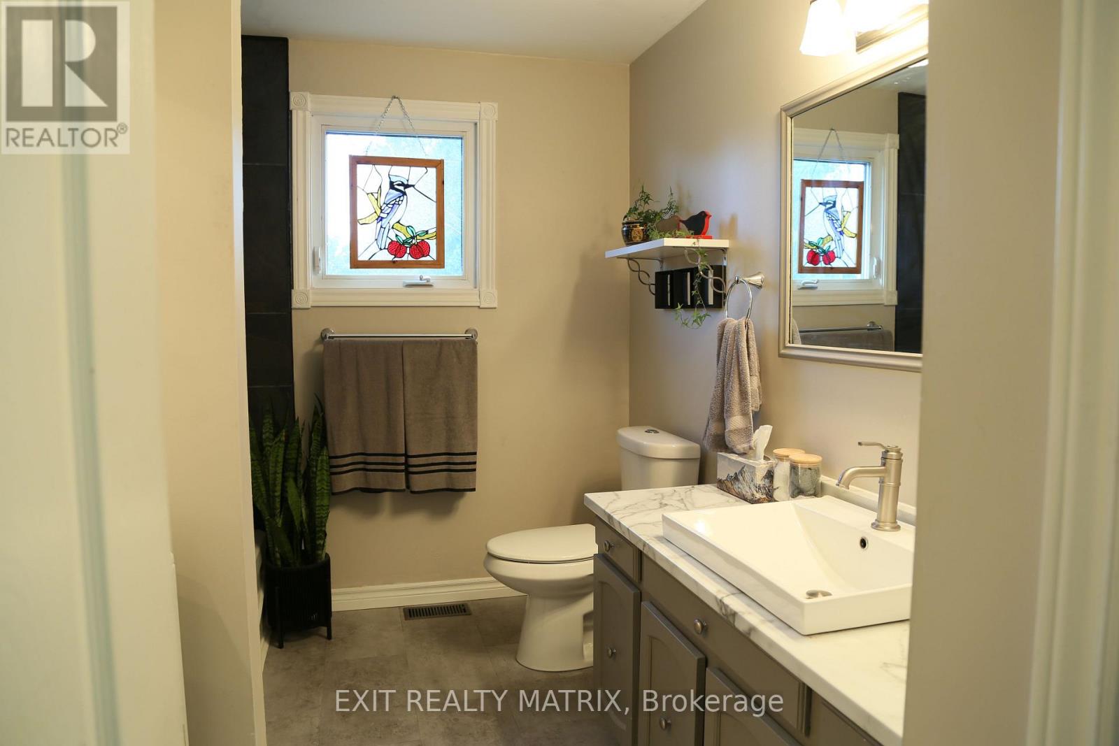 697 Omer Street, Hawkesbury, Ontario  K6A 3G1 - Photo 11 - X12457785