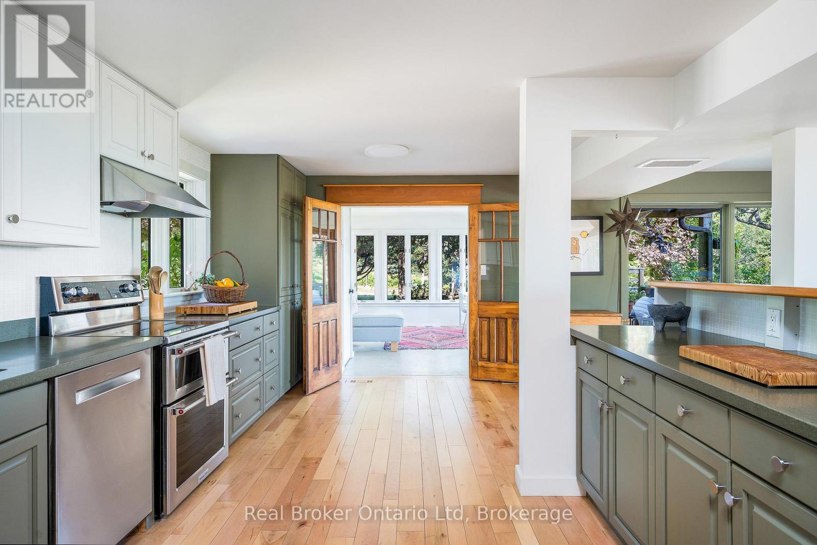 46447 Old Mail Road, Meaford, Ontario  N4L 1W7 - Photo 11 - X12363748