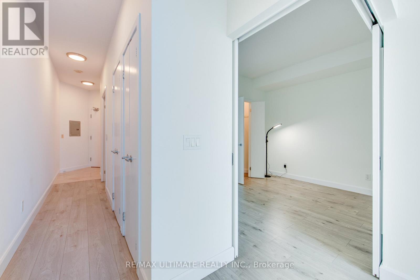 2305 - 218 Queens Quay W, Toronto, Ontario  M5J 2Y6 - Photo 10 - C12457756