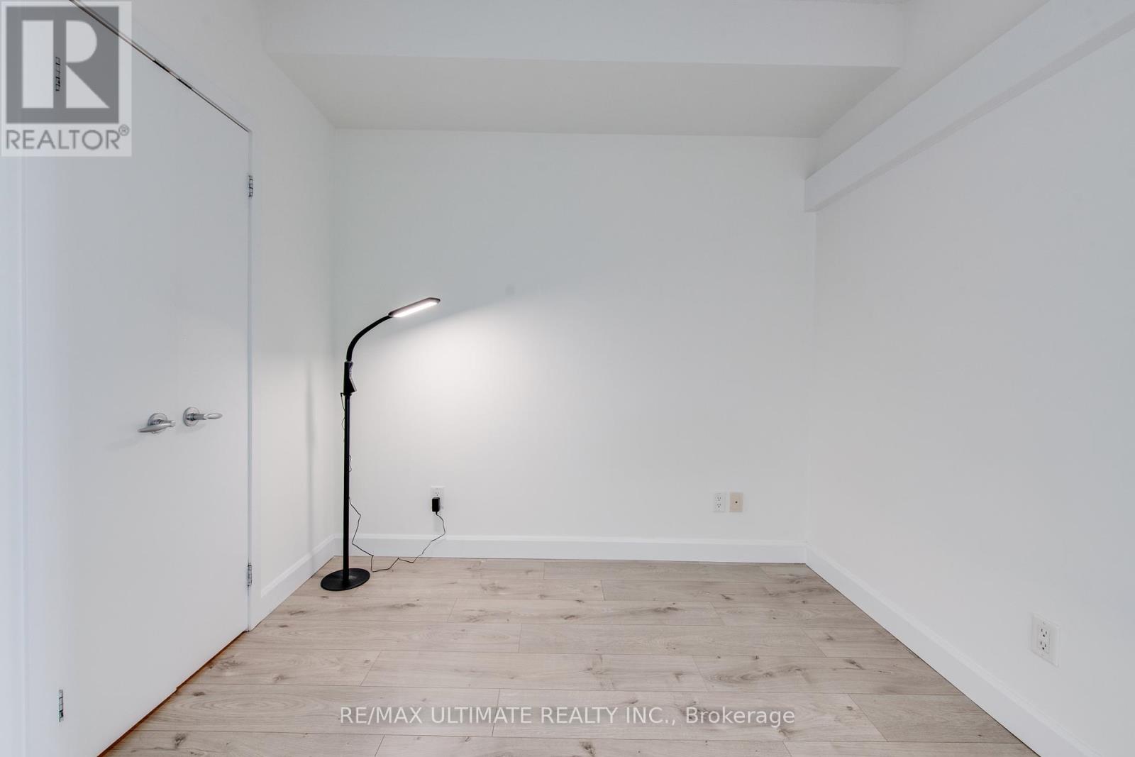 2305 - 218 Queens Quay W, Toronto, Ontario  M5J 2Y6 - Photo 9 - C12457756