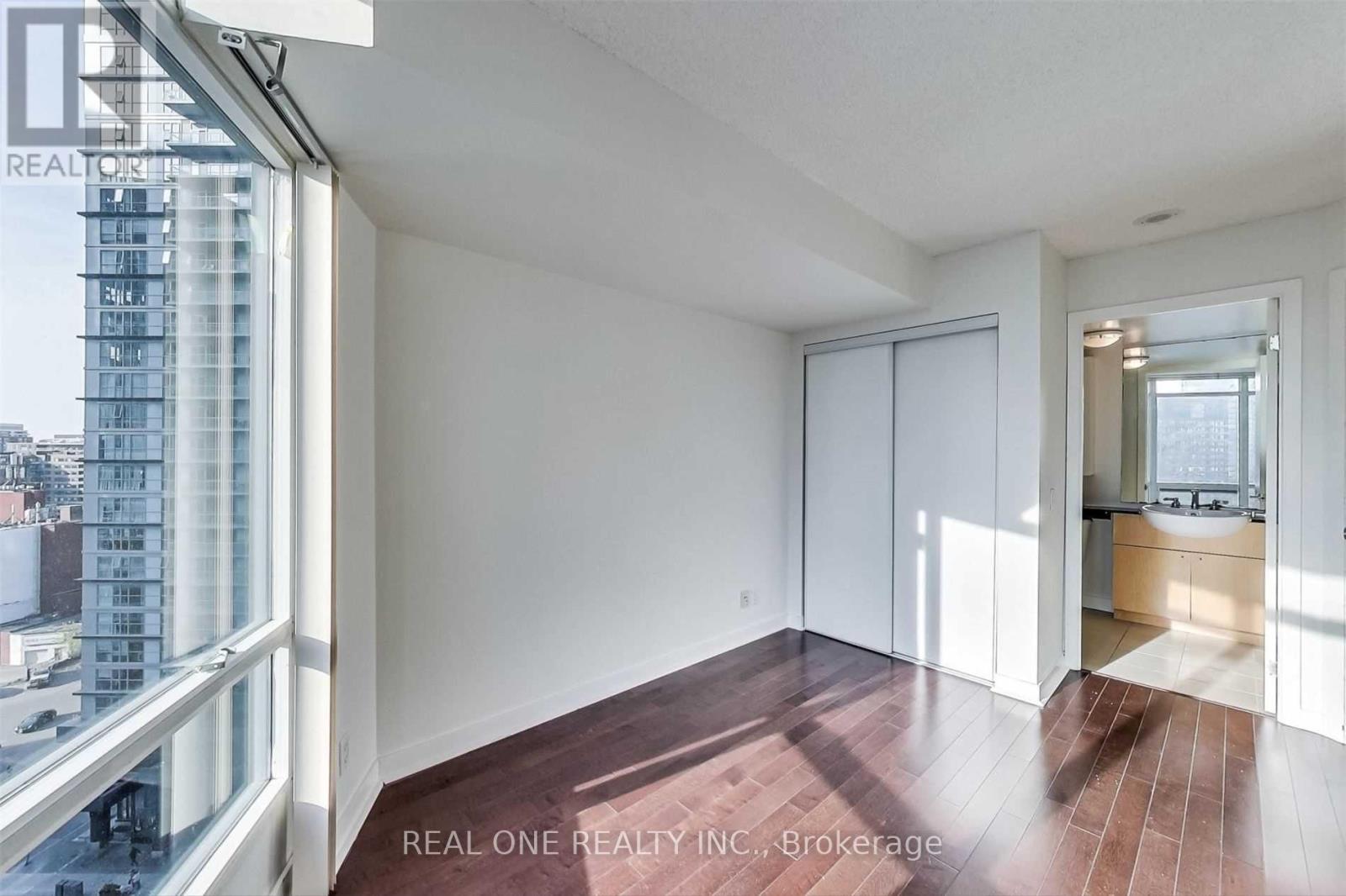 2608 - 361 Front Street W, Toronto, Ontario  M5V 3R7 - Photo 2 - C12457761