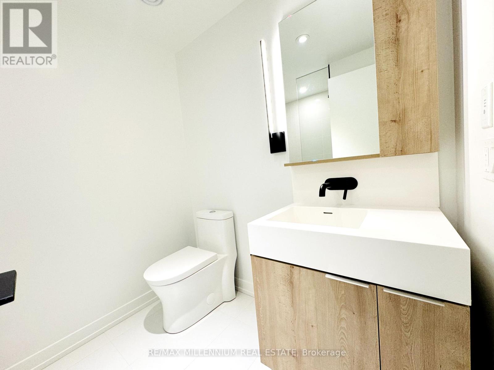 420 - 117 Broadway Avenue, Toronto, Ontario  M4P 1V3 - Photo 3 - C12457780