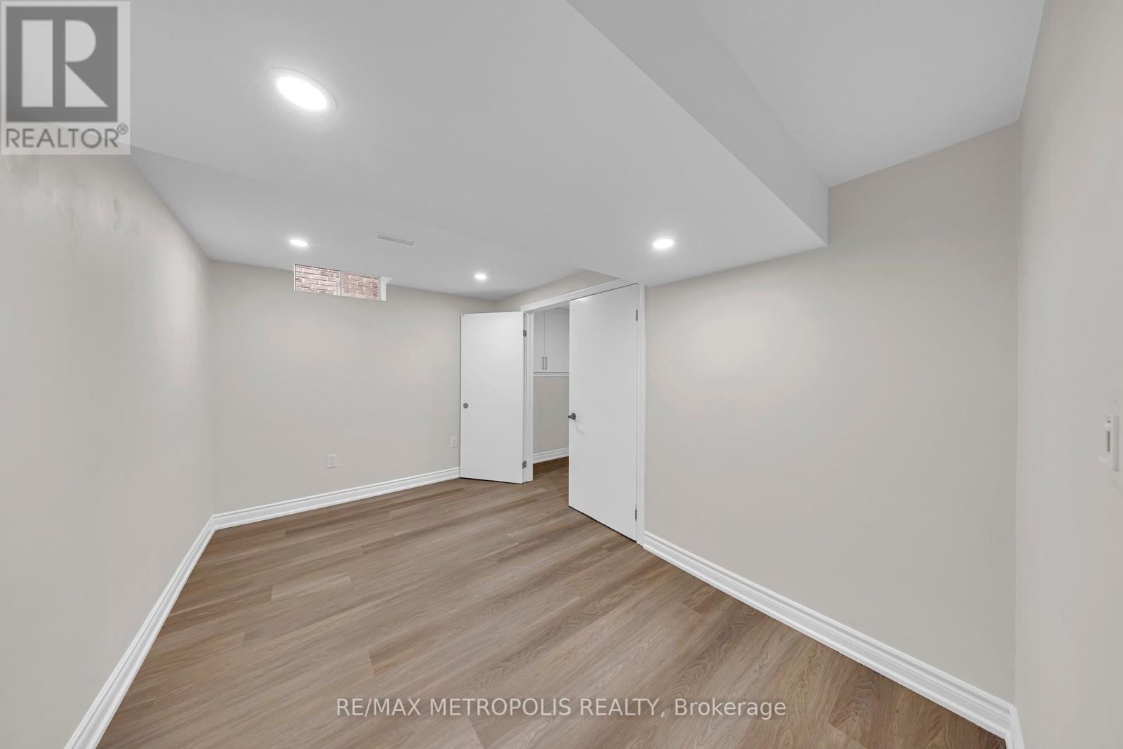 296 Thornton Road N, Oshawa, Ontario  L1J 6T7 - Photo 39 - E12457775