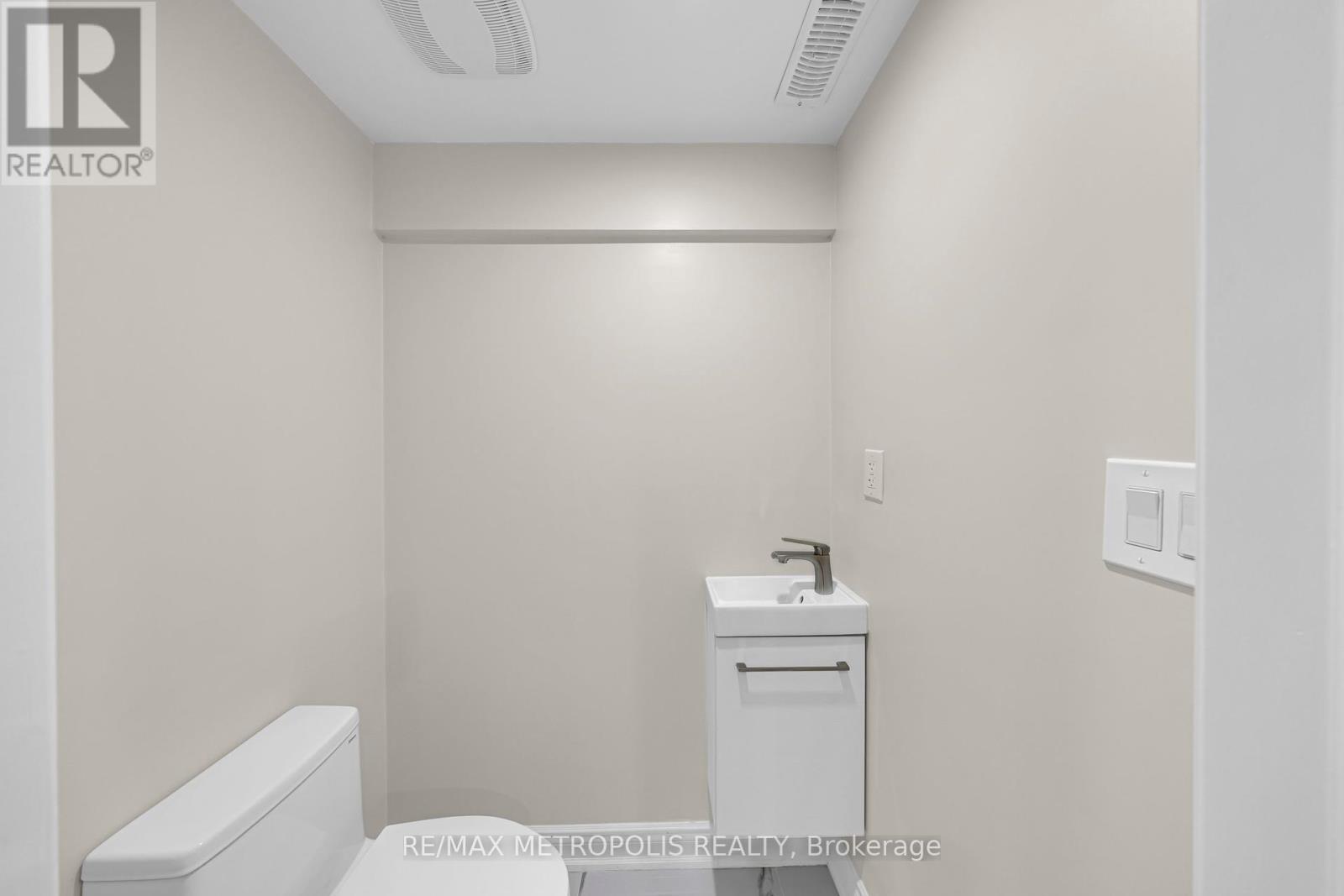 296 Thornton Road N, Oshawa, Ontario  L1J 6T7 - Photo 41 - E12457775
