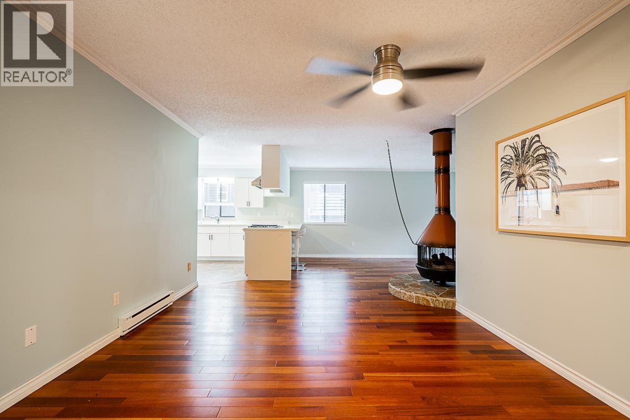8074-8076 19th Avenue, Burnaby, British Columbia  V3N 1G3 - Photo 3 - R3057582