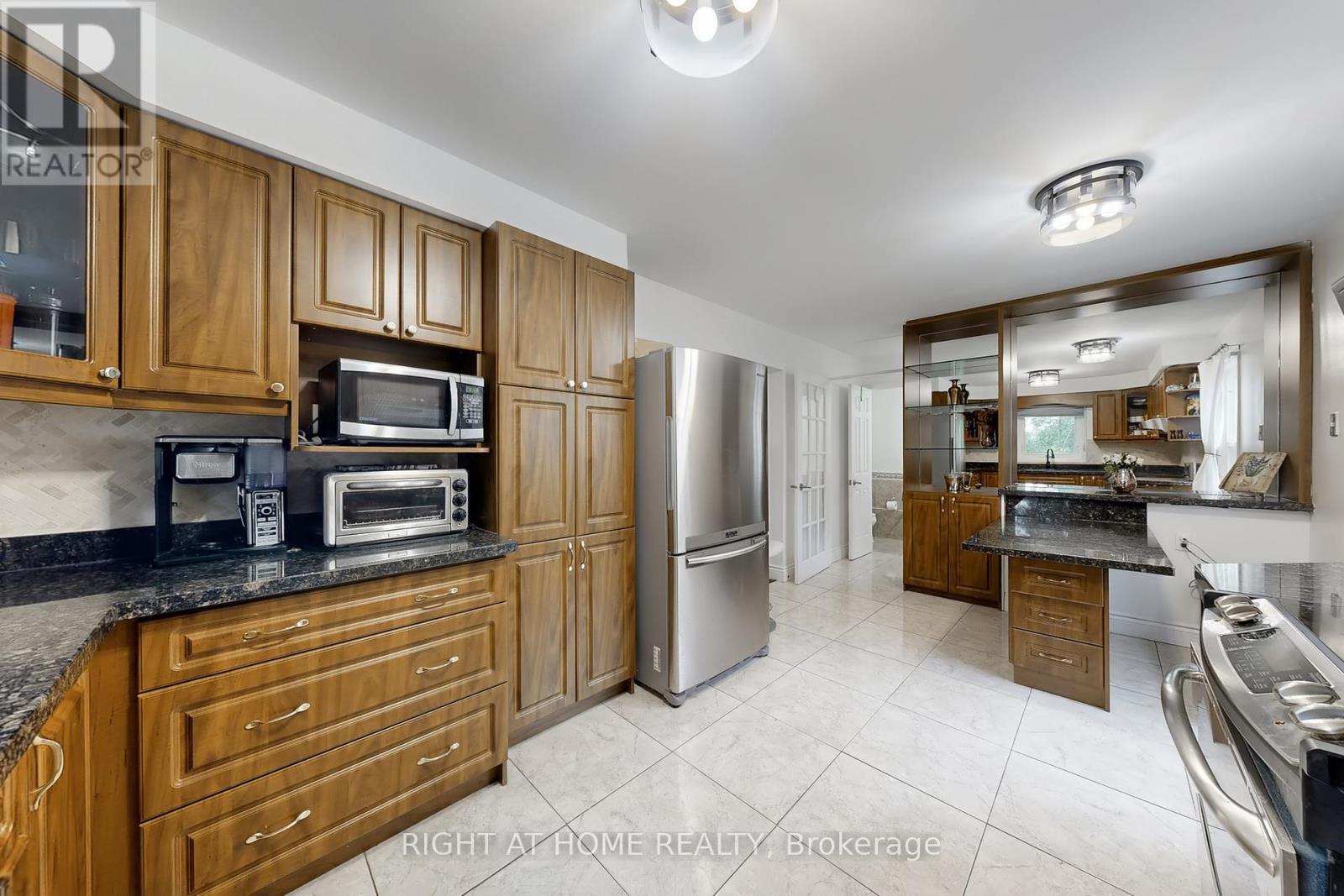 52 Breckonwood Crescent, Markham, Ontario  L3T 5E8 - Photo 16 - N12457520