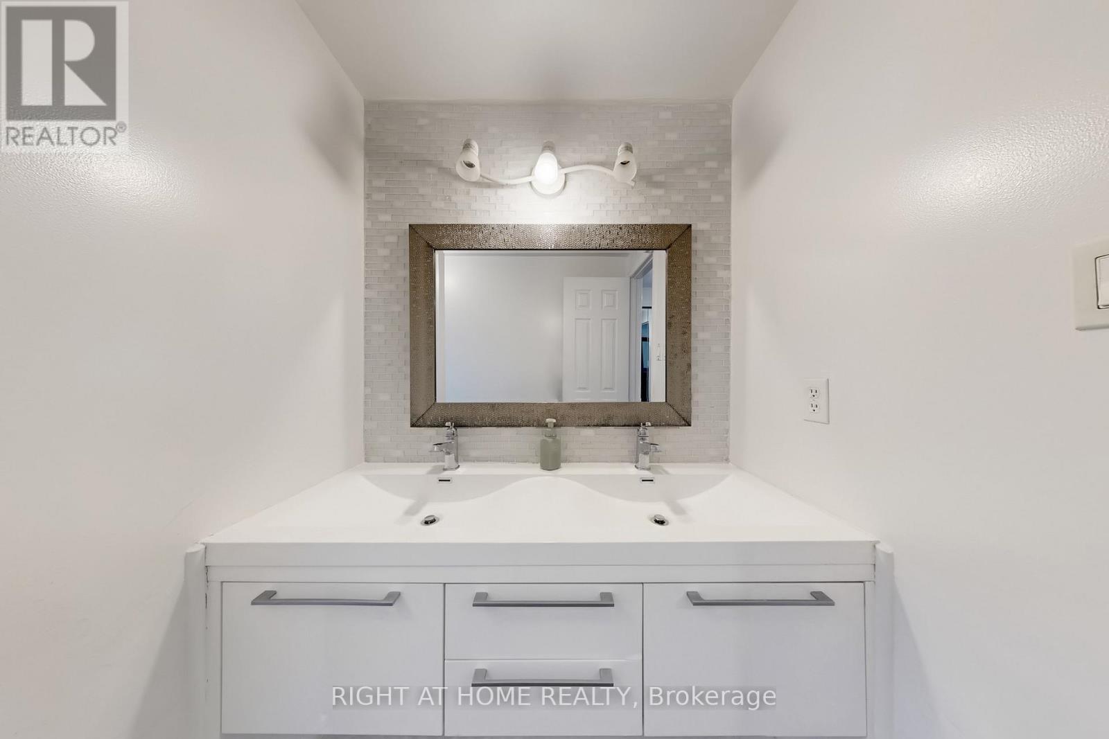 52 Breckonwood Crescent, Markham, Ontario  L3T 5E8 - Photo 30 - N12457520