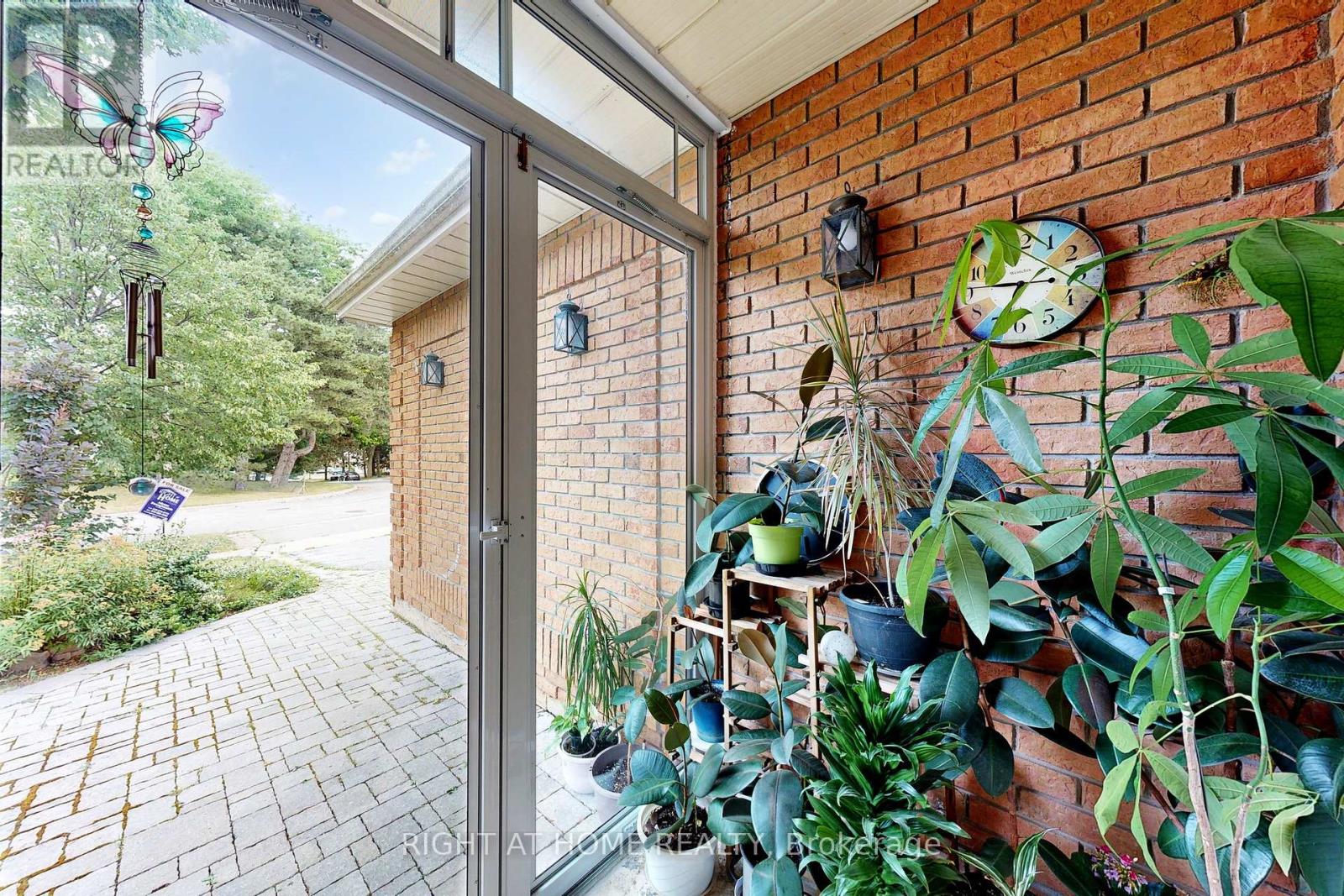 52 Breckonwood Crescent, Markham, Ontario  L3T 5E8 - Photo 36 - N12457520