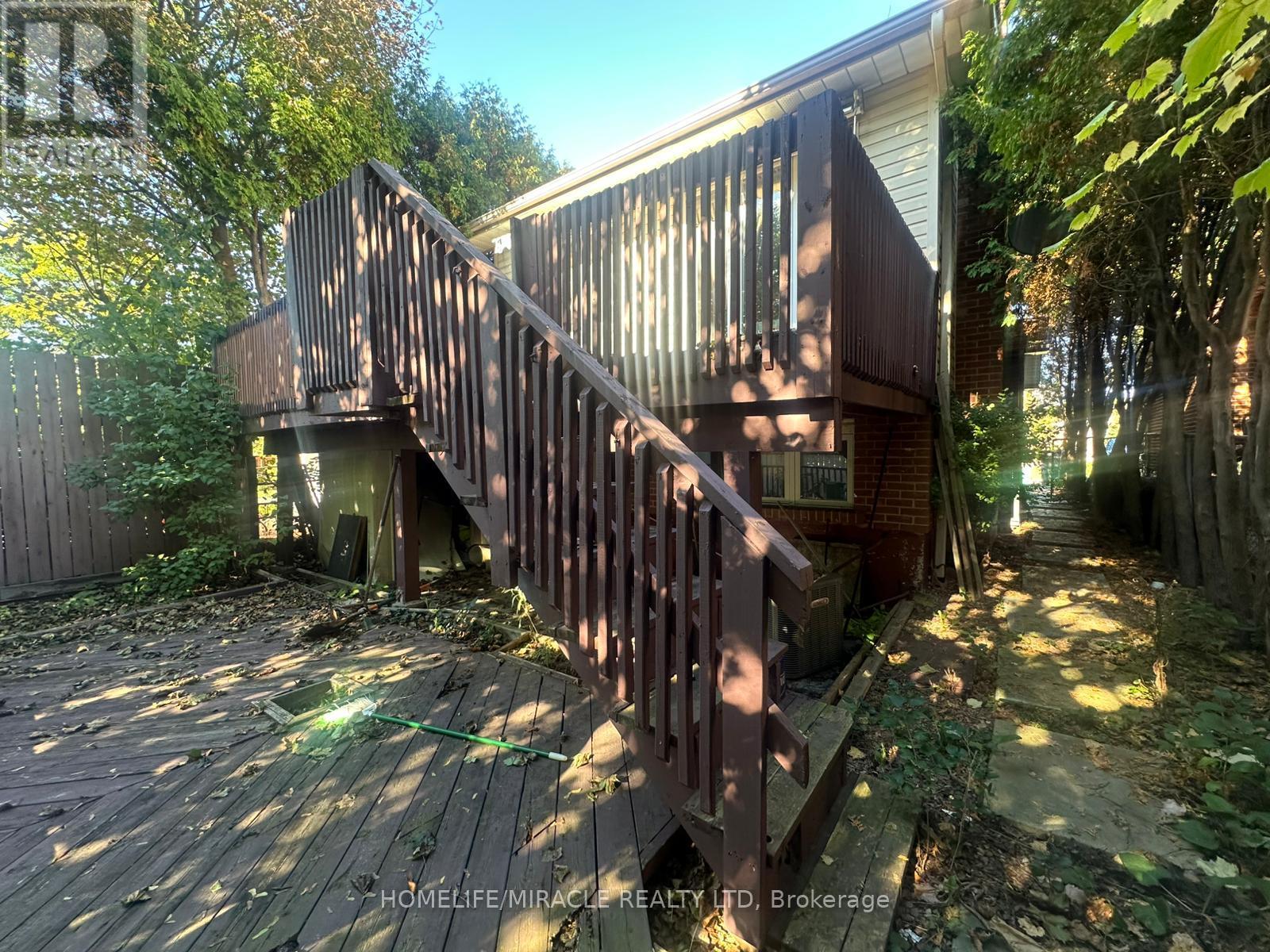 46 Hinchley Wood Grove, Brampton, Ontario  L6V 3M3 - Photo 6 - W12450318
