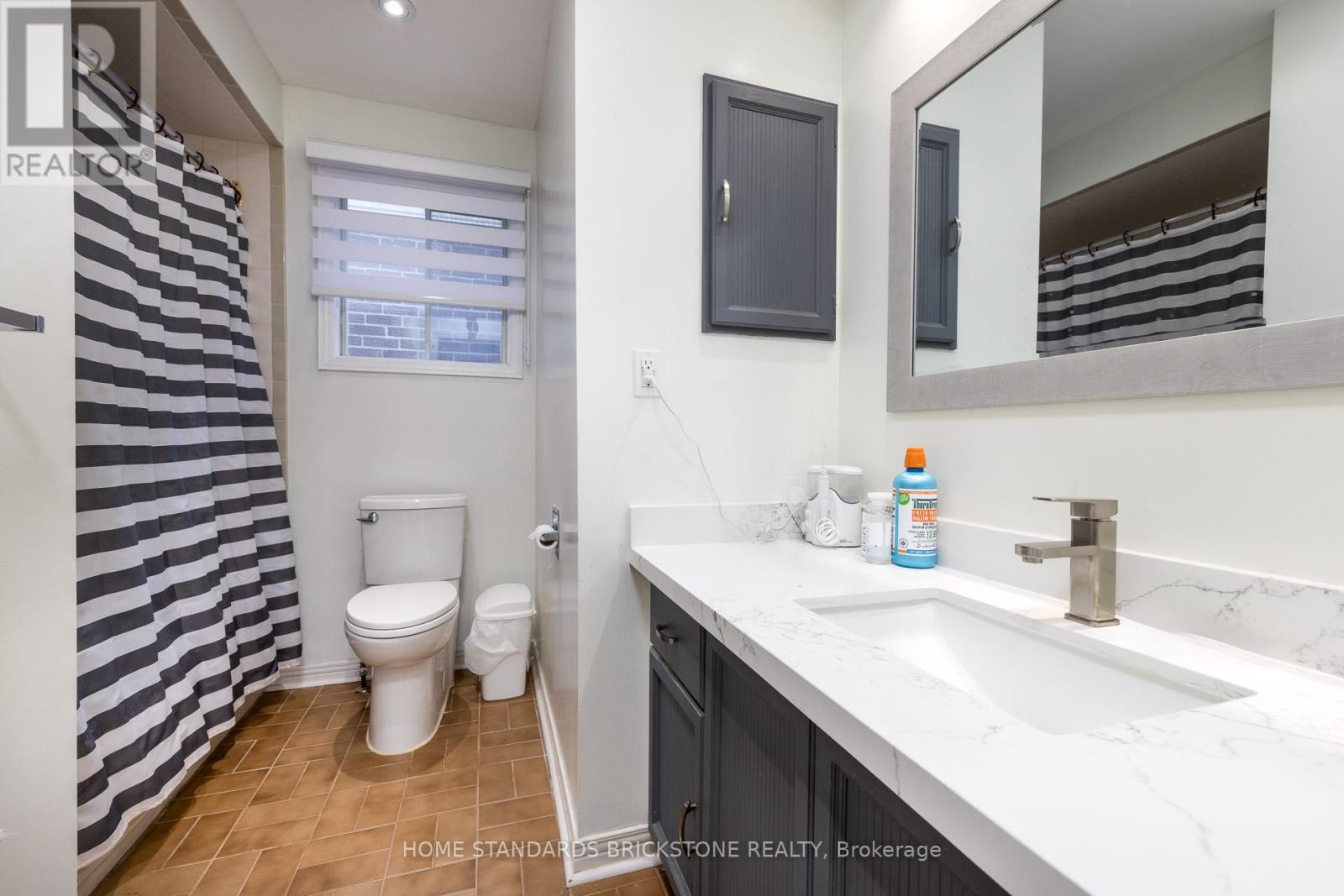 45 Spring Gate Boulevard, Vaughan, Ontario  L4J 3C9 - Photo 32 - N12457781