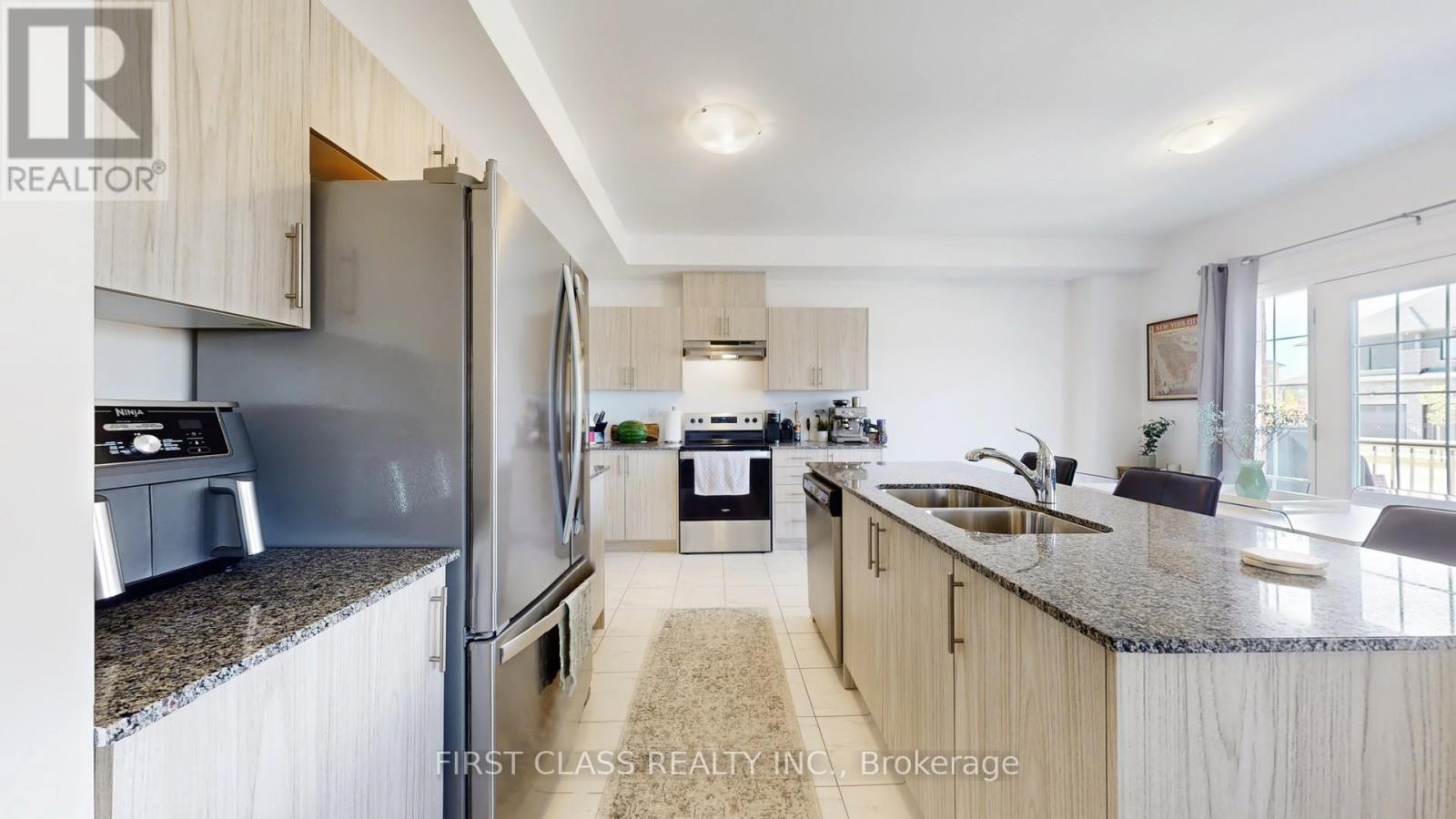 5 Harvest Crescent, Barrie, Ontario  L9J 0T3 - Photo 12 - S12457740