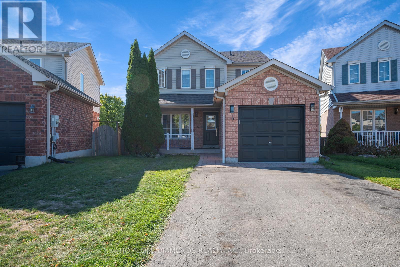 68 HERITAGE COURT, Barrie, Ontario