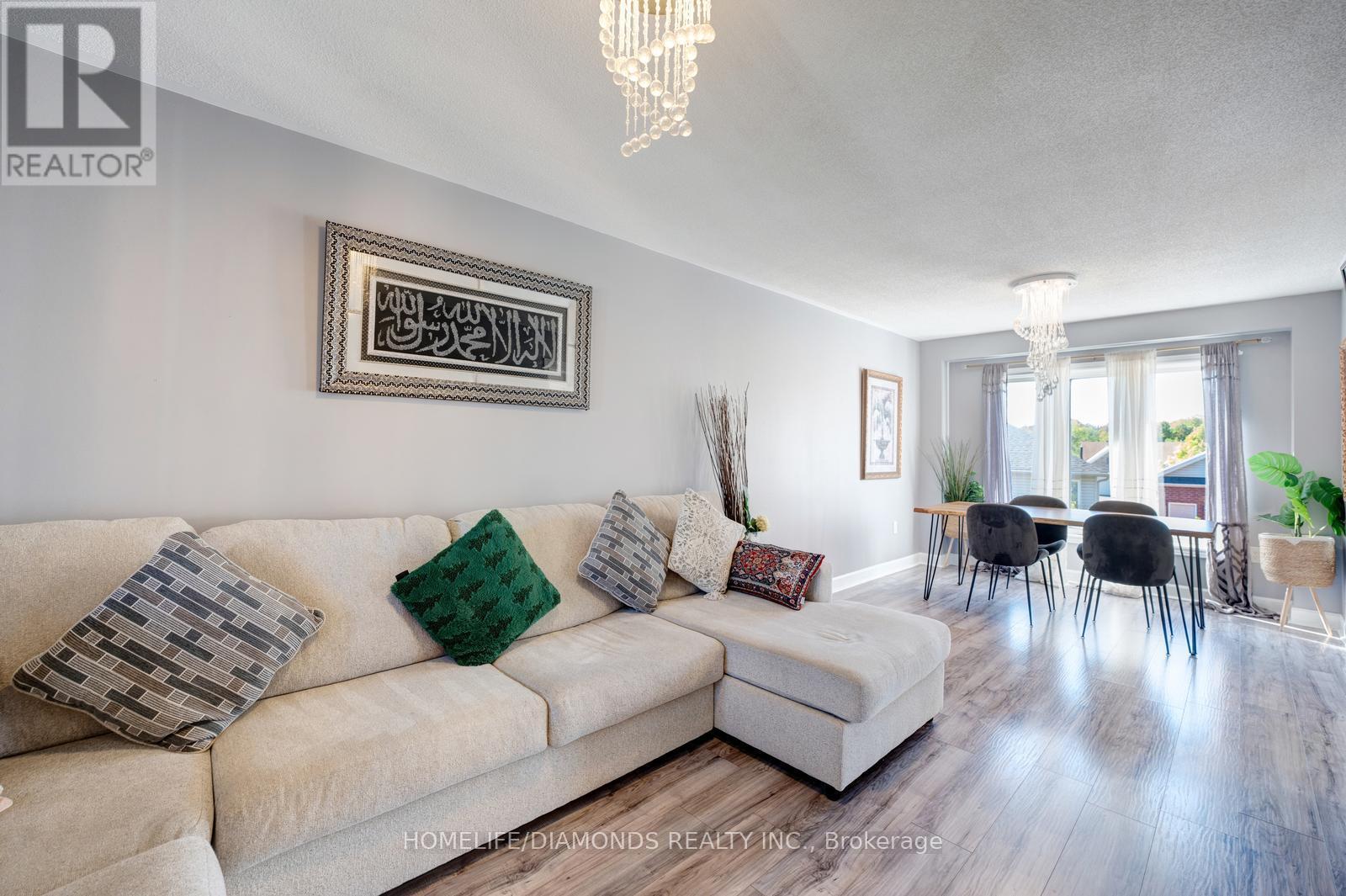 68 Heritage Court, Barrie, Ontario  L4N 0E3 - Photo 10 - S12457746