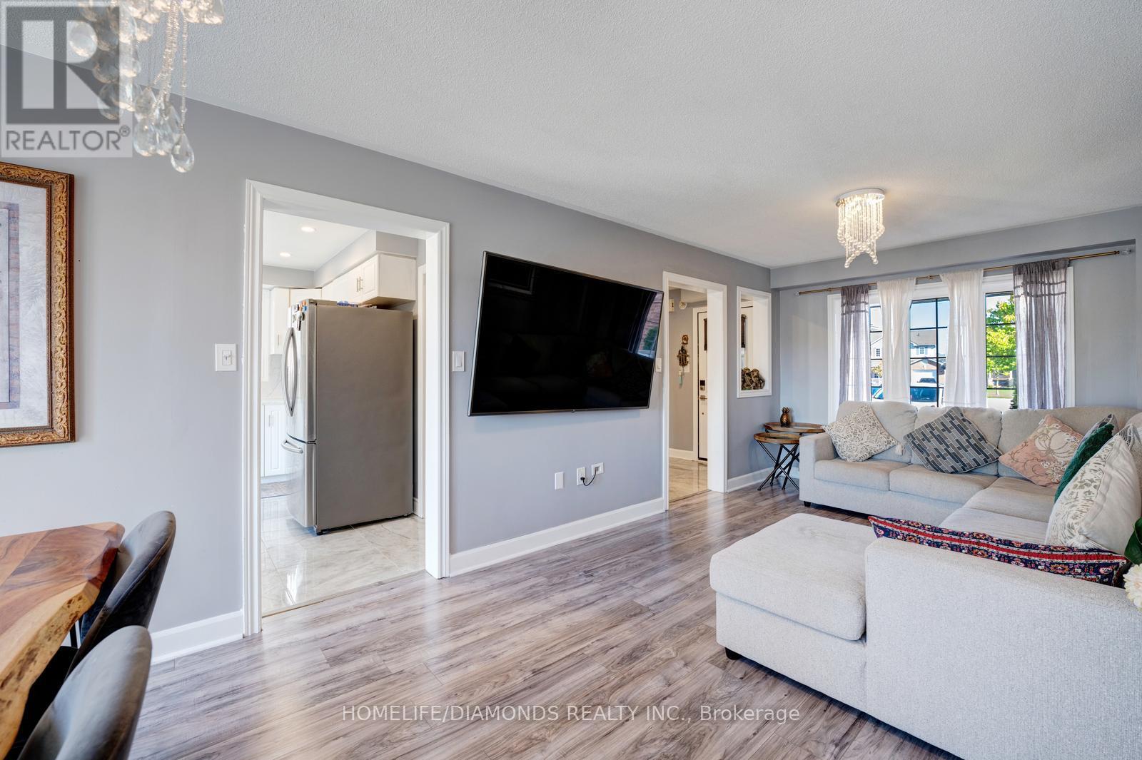68 Heritage Court, Barrie, Ontario  L4N 0E3 - Photo 12 - S12457746