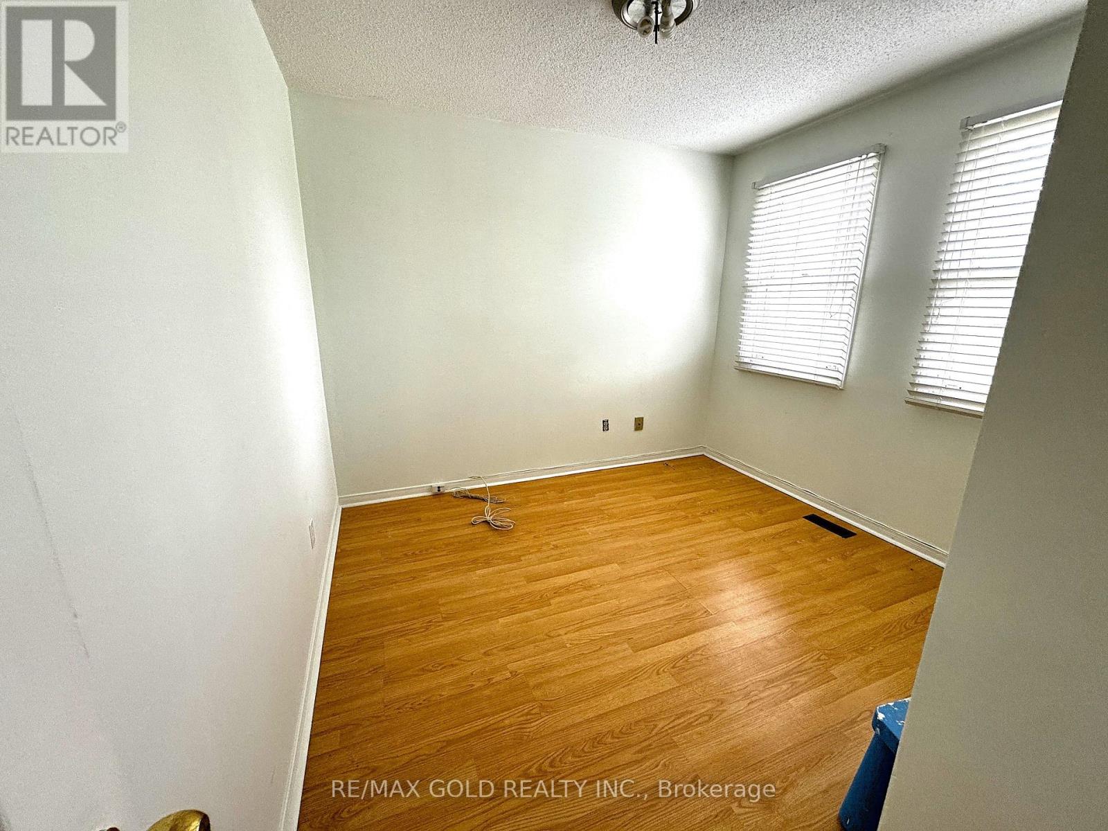 Main - 52 Major William Sharpe Drive, Brampton, Ontario  L6X 3J1 - Photo 14 - W12457750