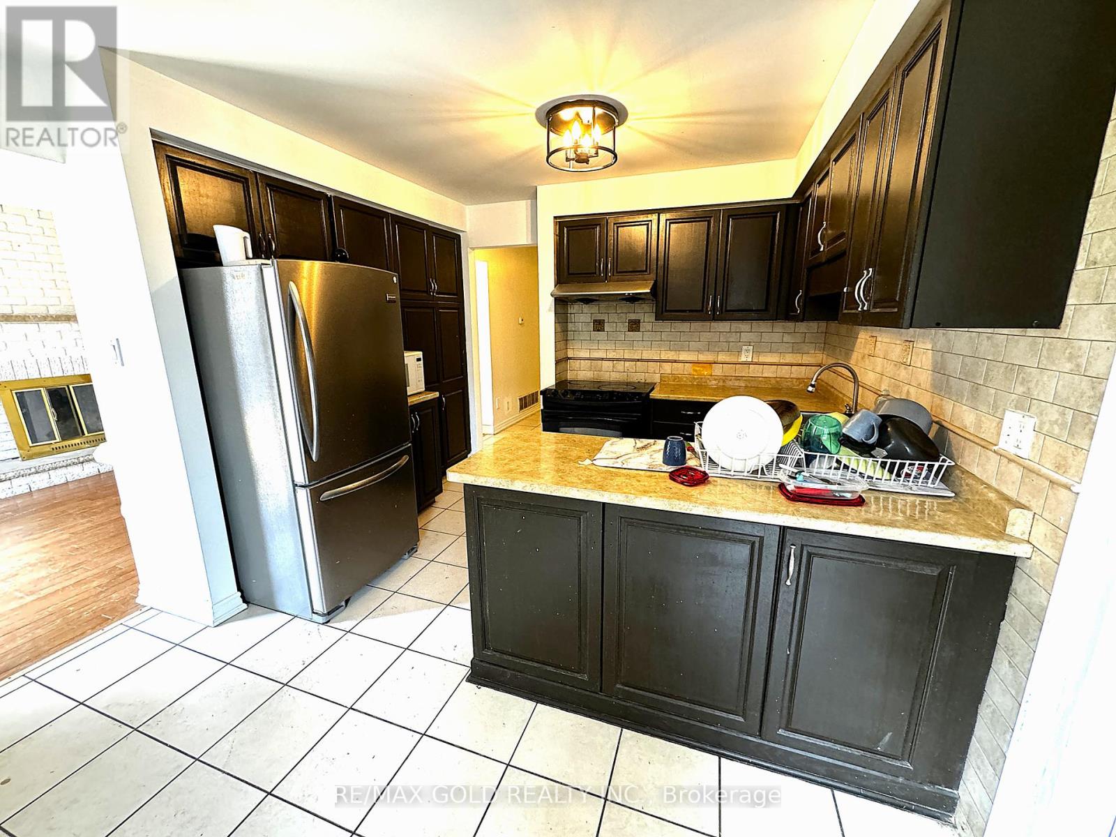 Main - 52 Major William Sharpe Drive, Brampton, Ontario  L6X 3J1 - Photo 4 - W12457750