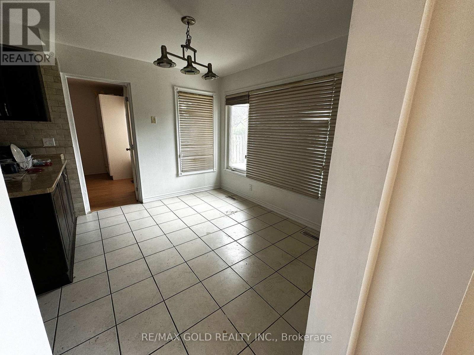 Main - 52 Major William Sharpe Drive, Brampton, Ontario  L6X 3J1 - Photo 9 - W12457750