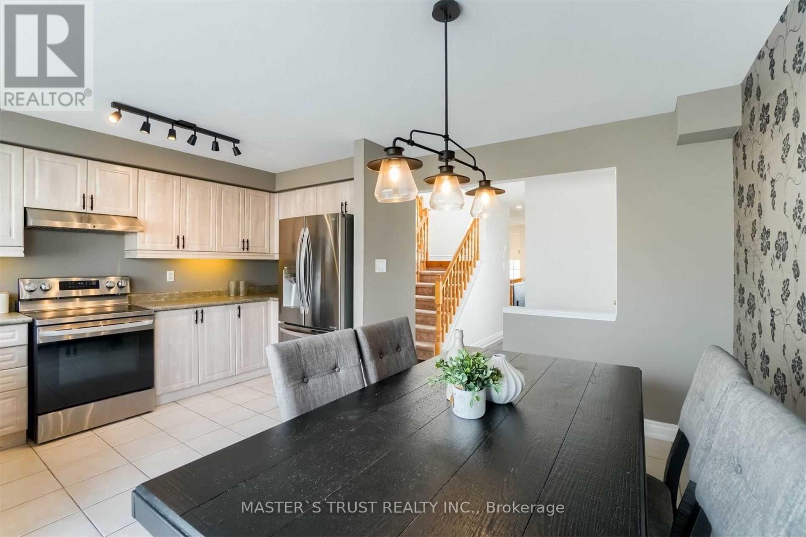 3362 Redpath Circle, Mississauga, Ontario  L5N 8R2 - Photo 13 - W12457751
