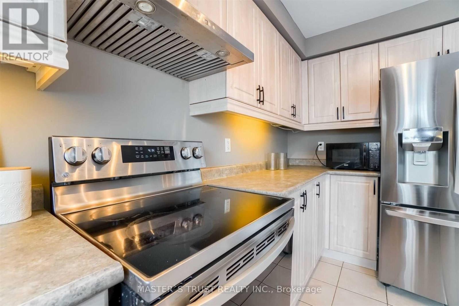 3362 Redpath Circle, Mississauga, Ontario  L5N 8R2 - Photo 15 - W12457751