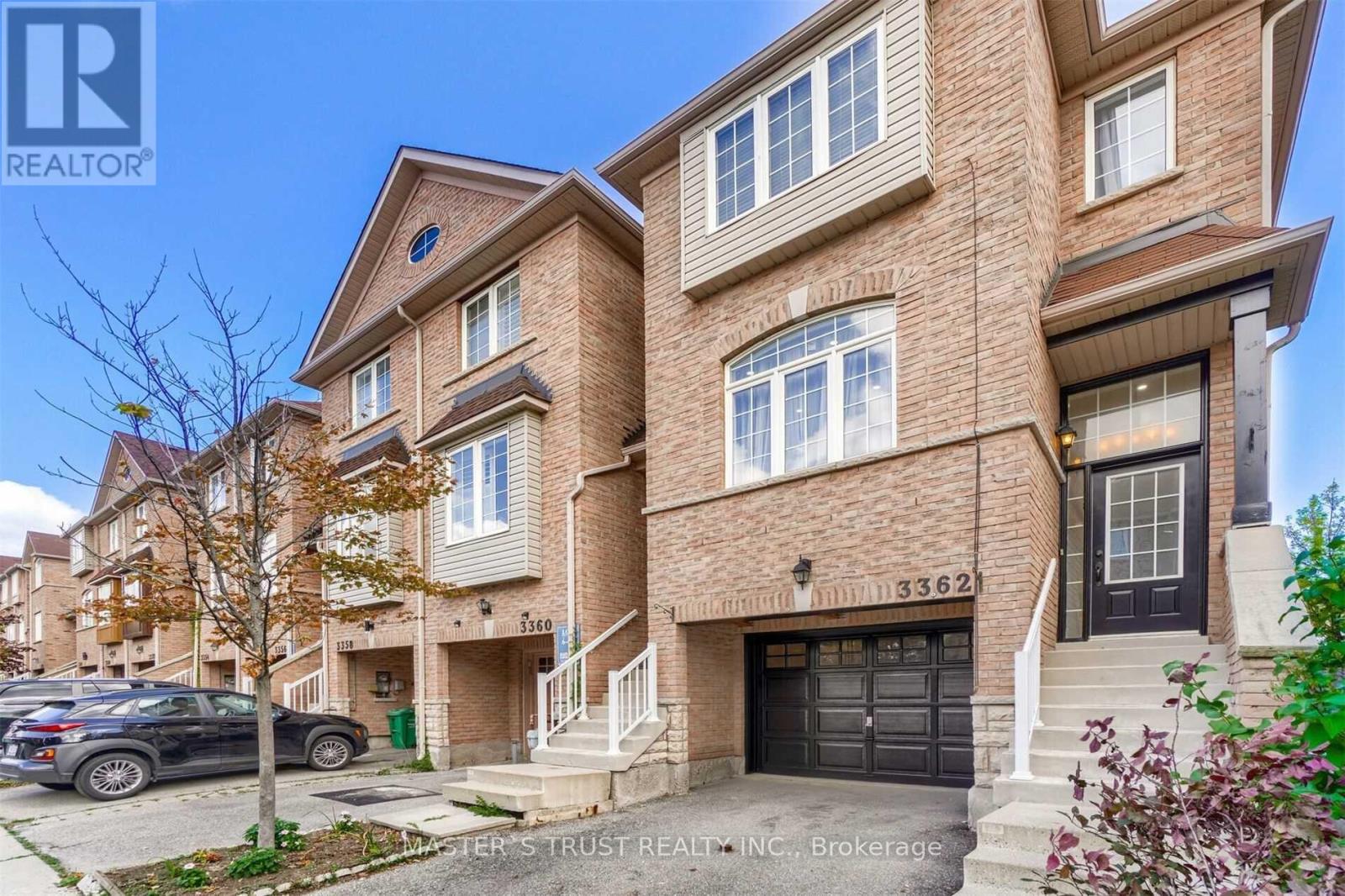 3362 Redpath Circle, Mississauga, Ontario  L5N 8R2 - Photo 2 - W12457751