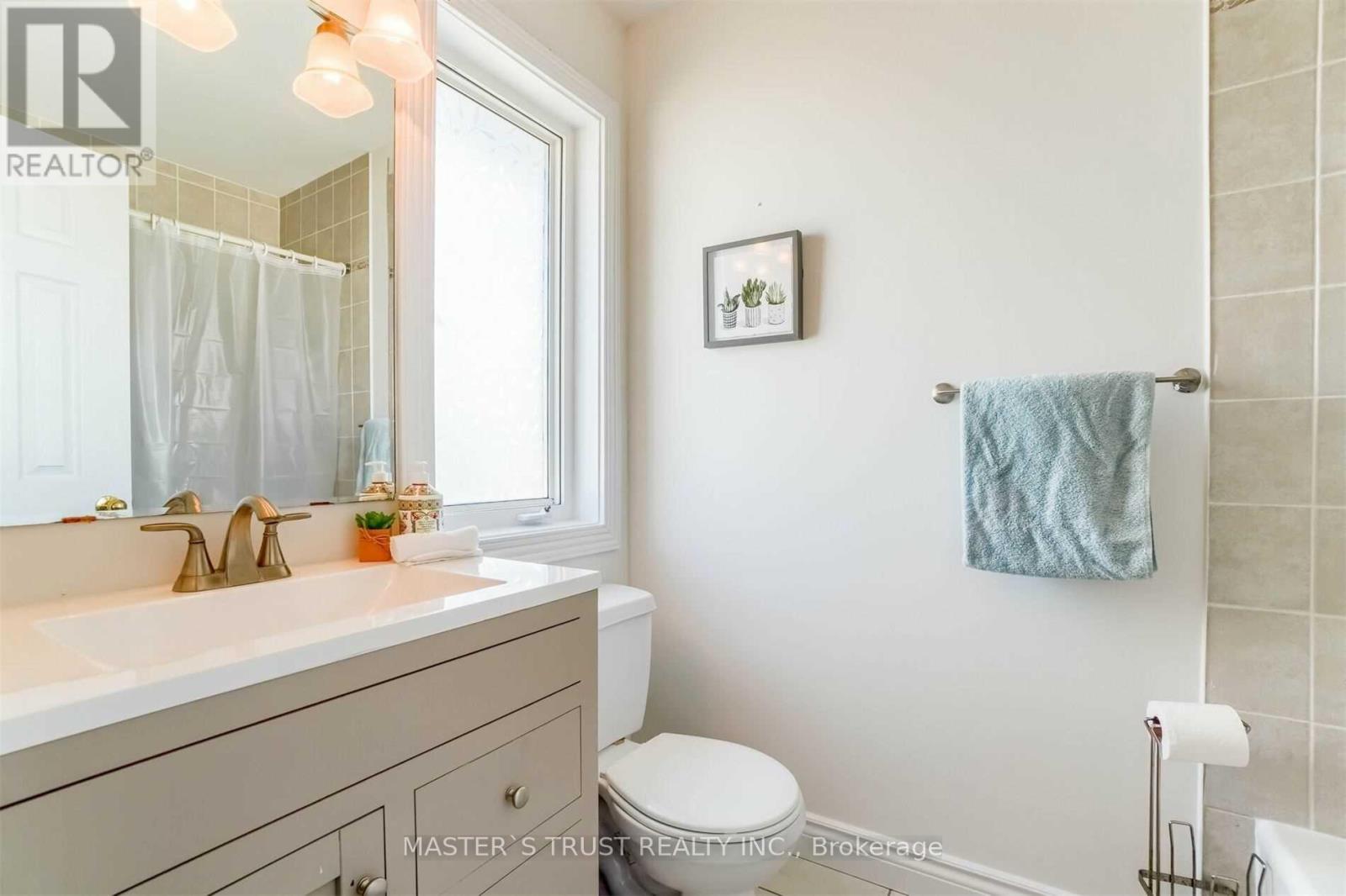 3362 Redpath Circle, Mississauga, Ontario  L5N 8R2 - Photo 24 - W12457751