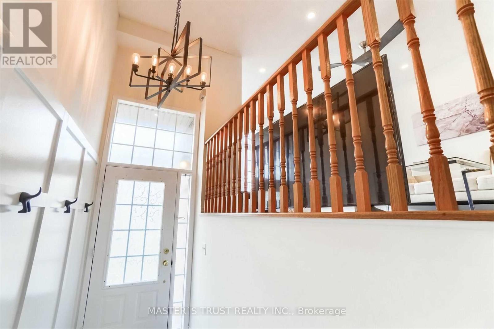 3362 Redpath Circle, Mississauga, Ontario  L5N 8R2 - Photo 6 - W12457751