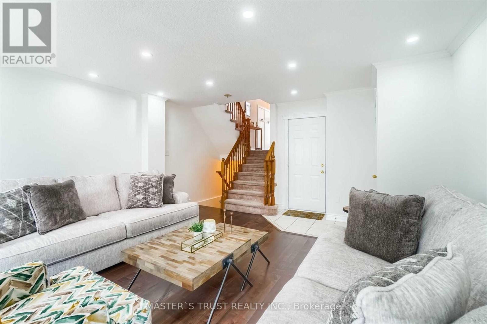 3362 Redpath Circle, Mississauga, Ontario  L5N 8R2 - Photo 8 - W12457751