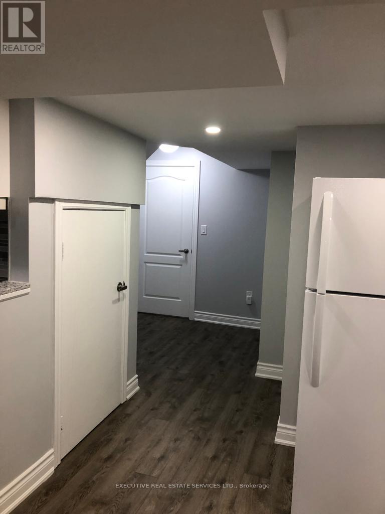 5454 Tasha Drive, Mississauga, Ontario  L5M 6N5 - Photo 10 - W12457763