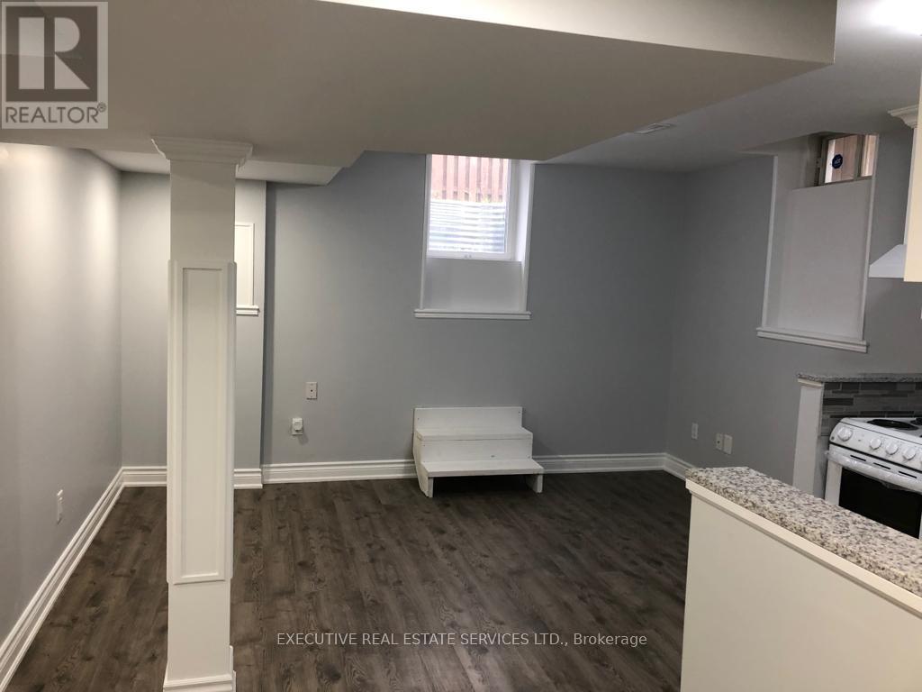 5454 Tasha Drive, Mississauga, Ontario  L5M 6N5 - Photo 15 - W12457763
