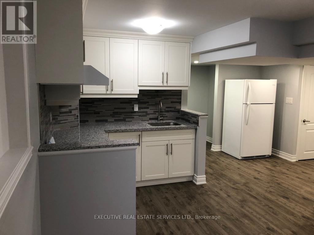 5454 Tasha Drive, Mississauga, Ontario  L5M 6N5 - Photo 17 - W12457763