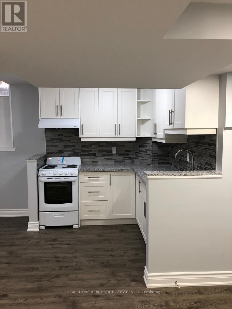 5454 Tasha Drive, Mississauga, Ontario  L5M 6N5 - Photo 18 - W12457763