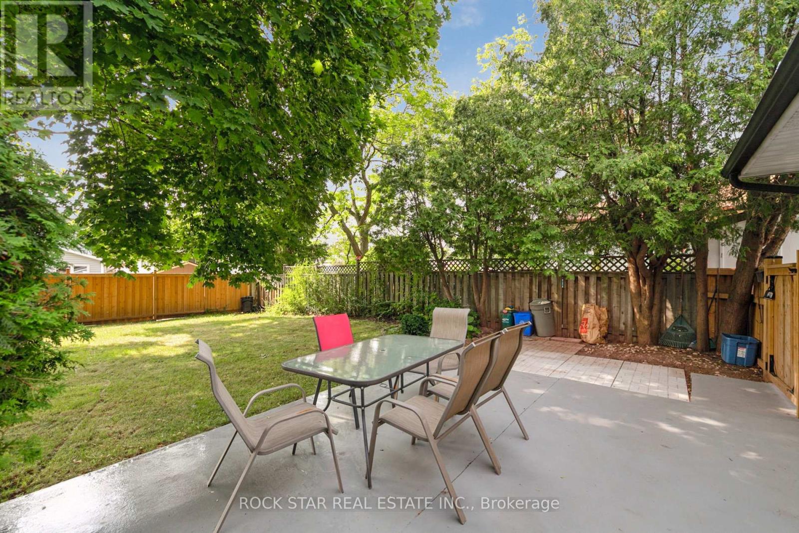 635 Bridle Wood, Burlington, Ontario  L7L 4E2 - Photo 23 - W12457769