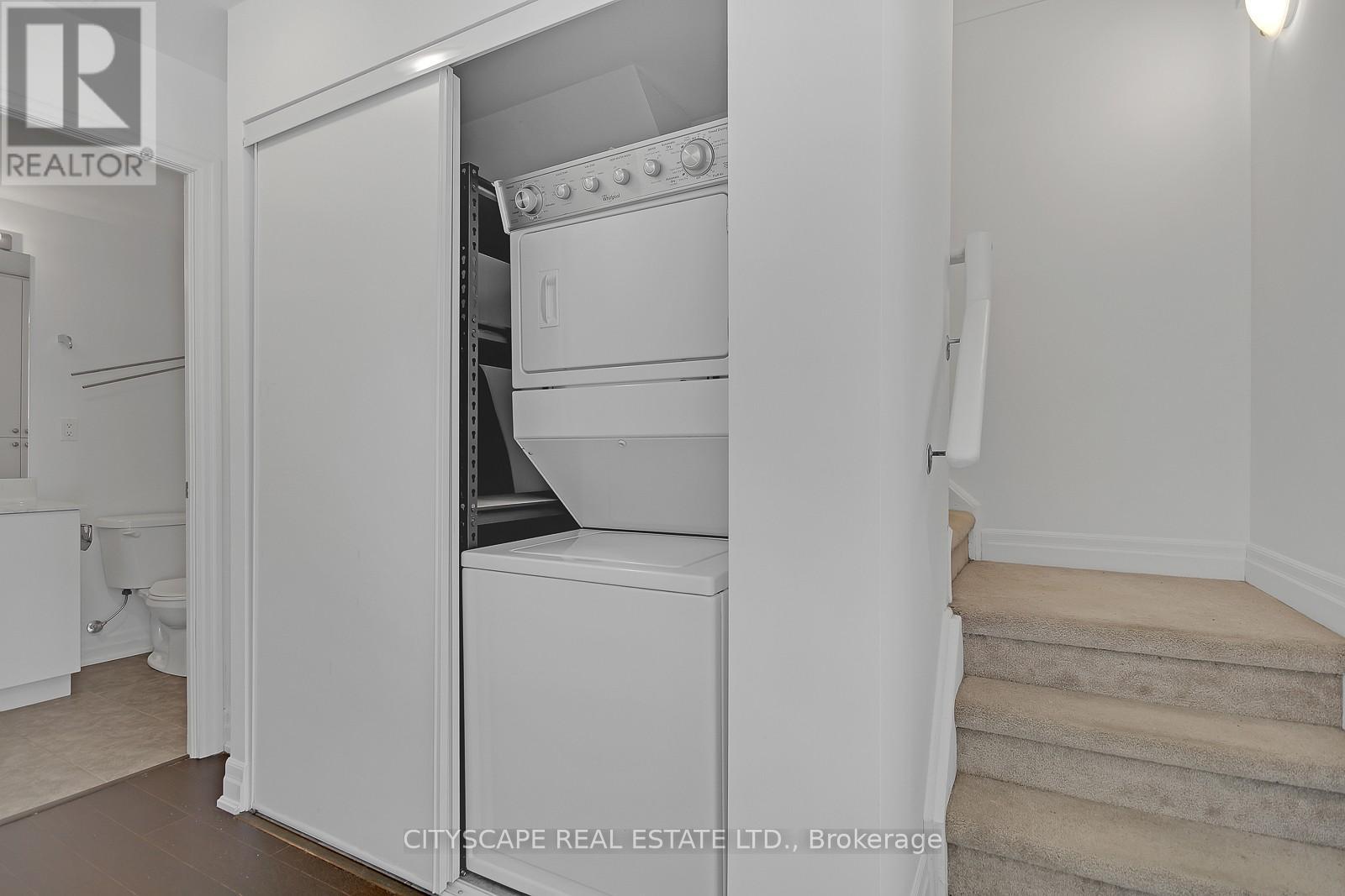 Th - 802 - 57 Macaulay Avenue, Toronto, Ontario  M6P 3P5 - Photo 10 - W12457777