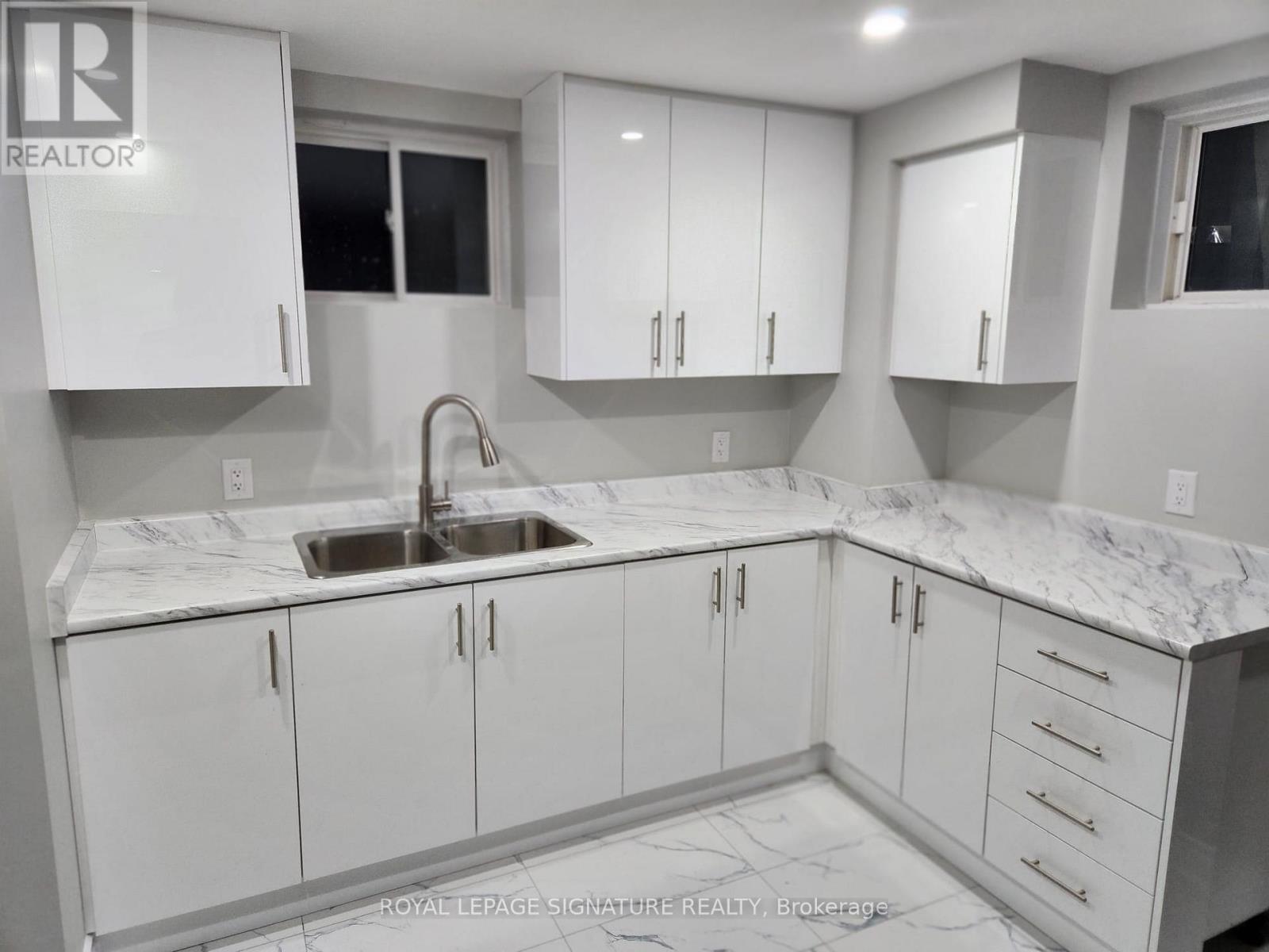 103 Dolobram Trail (Basement), Brampton, Ontario  L7A 4Y5 - Photo 2 - W12457784
