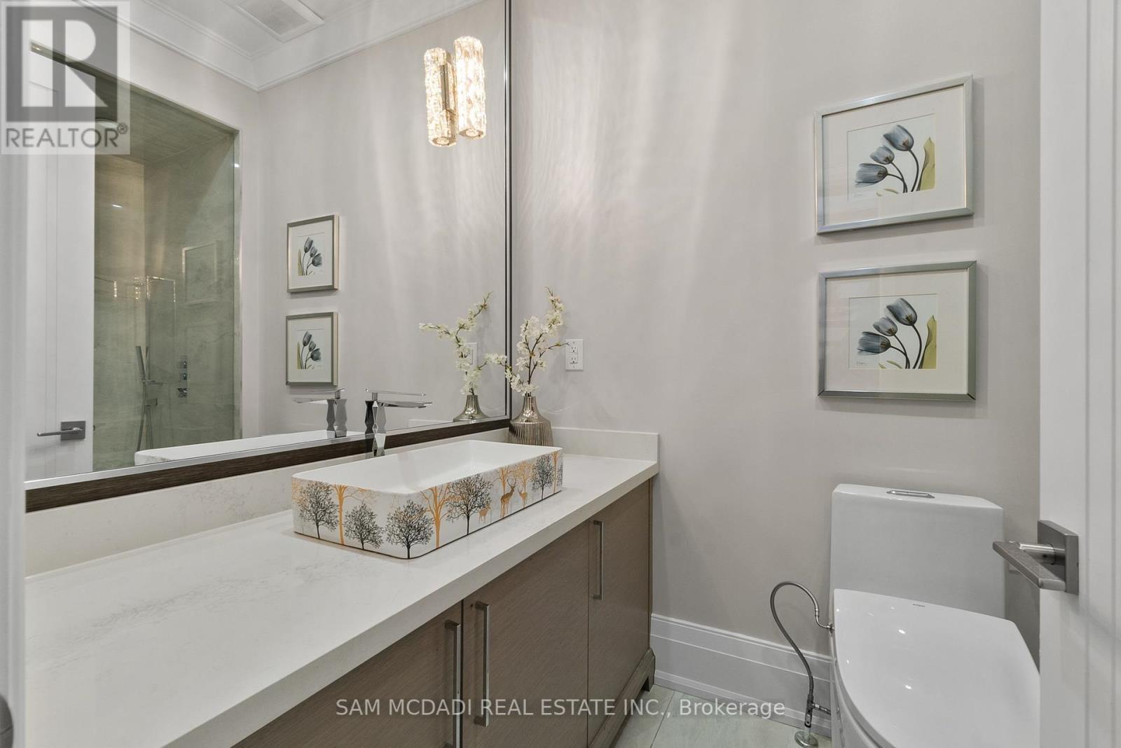 1160 Birchview Drive, Mississauga, Ontario  L5H 3C8 - Photo 19 - W12457788