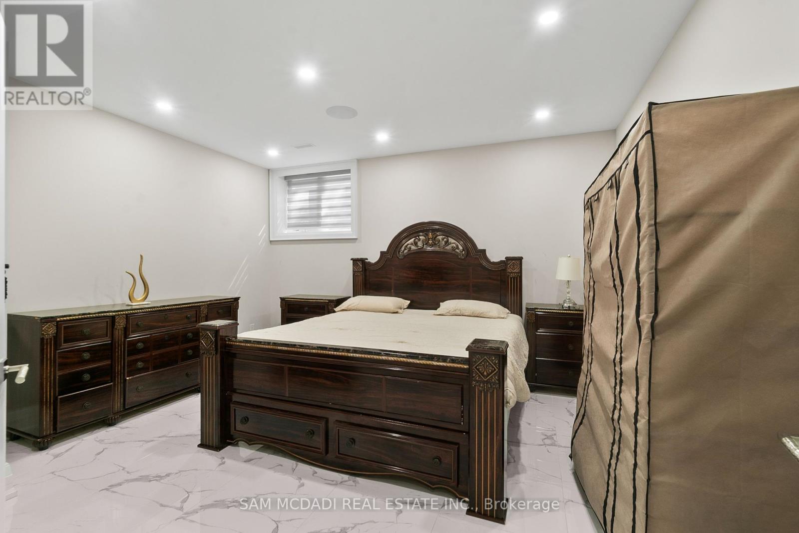 1160 Birchview Drive, Mississauga, Ontario  L5H 3C8 - Photo 38 - W12457788
