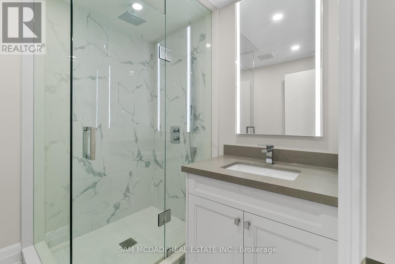 1160 Birchview Drive, Mississauga, Ontario  L5H 3C8 - Photo 43 - W12457788