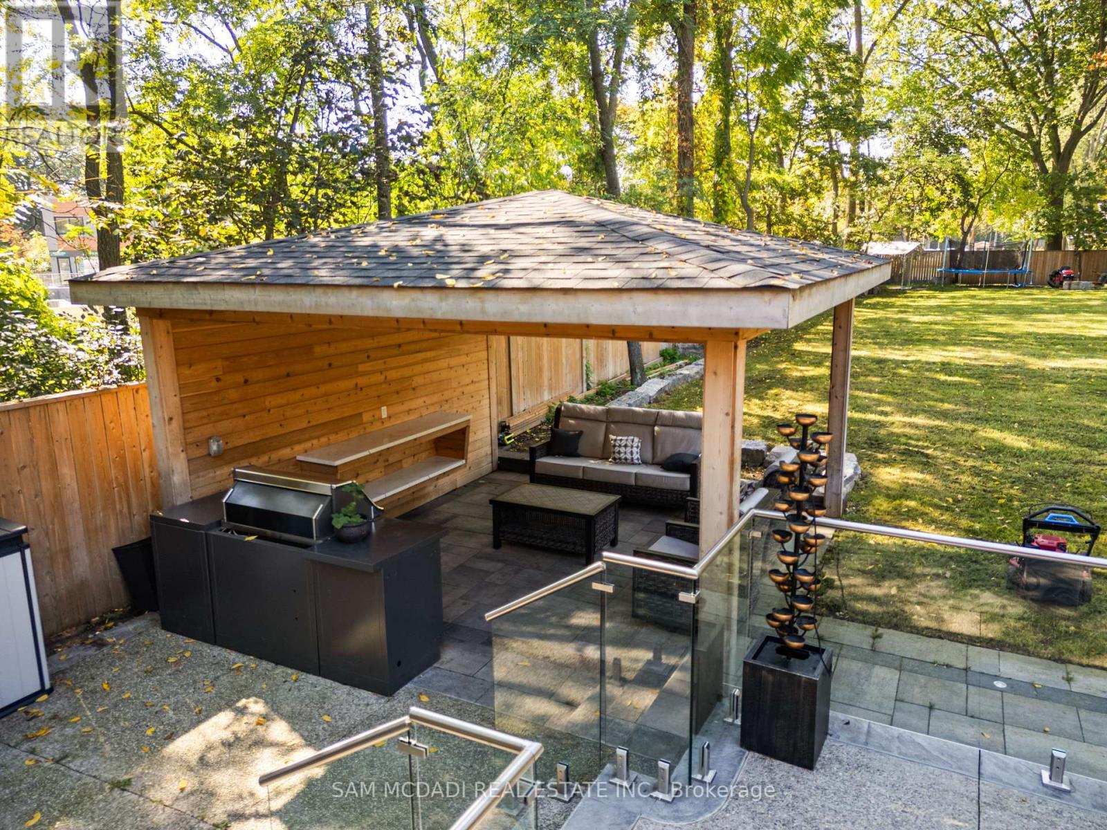 1160 Birchview Drive, Mississauga, Ontario  L5H 3C8 - Photo 46 - W12457788