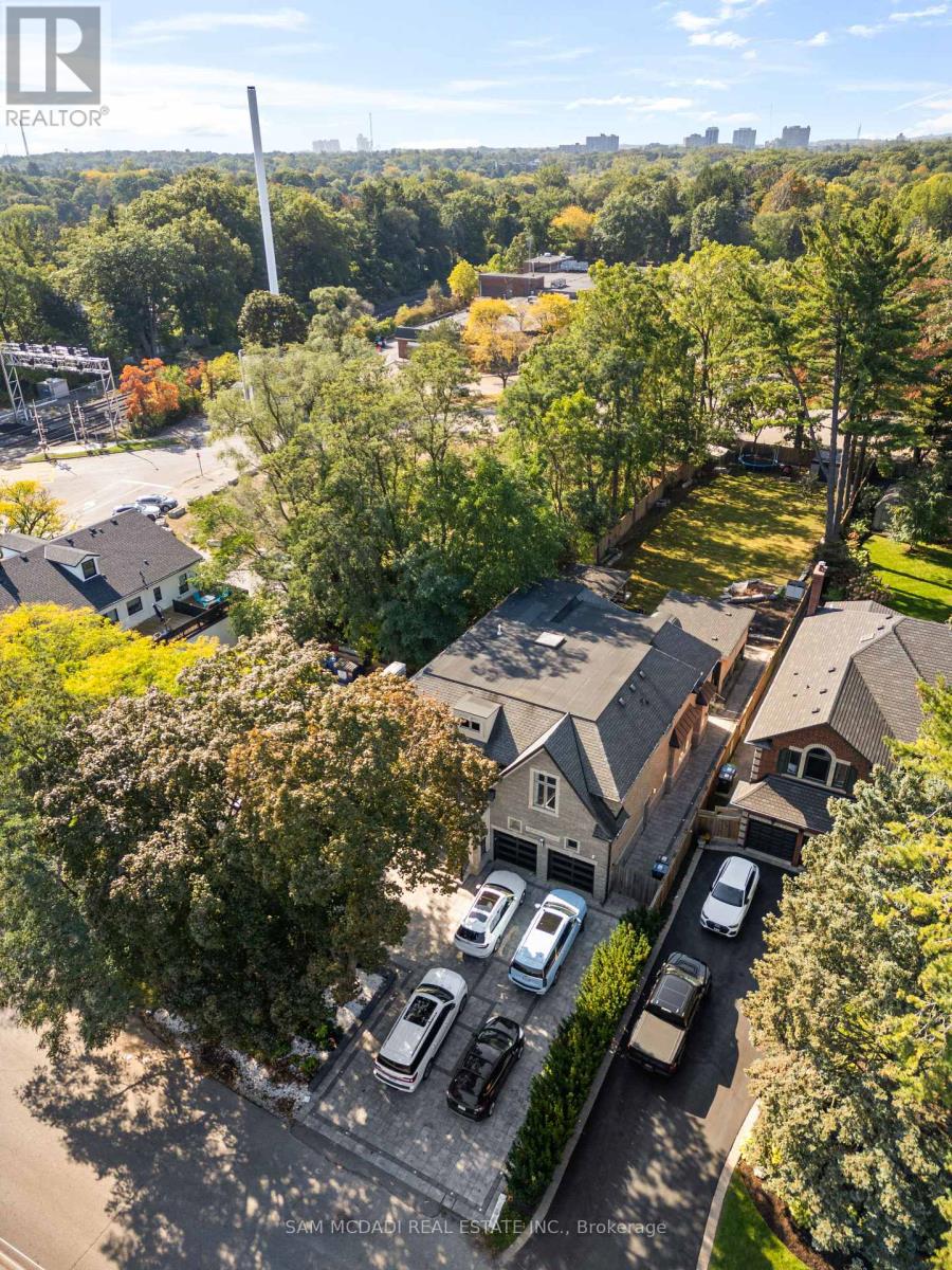 1160 Birchview Drive, Mississauga, Ontario  L5H 3C8 - Photo 49 - W12457788
