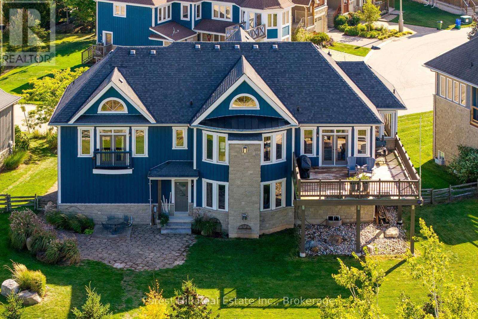 173 National Drive, Blue Mountains, Ontario  L9Y 0B5 - Photo 2 - X12457792