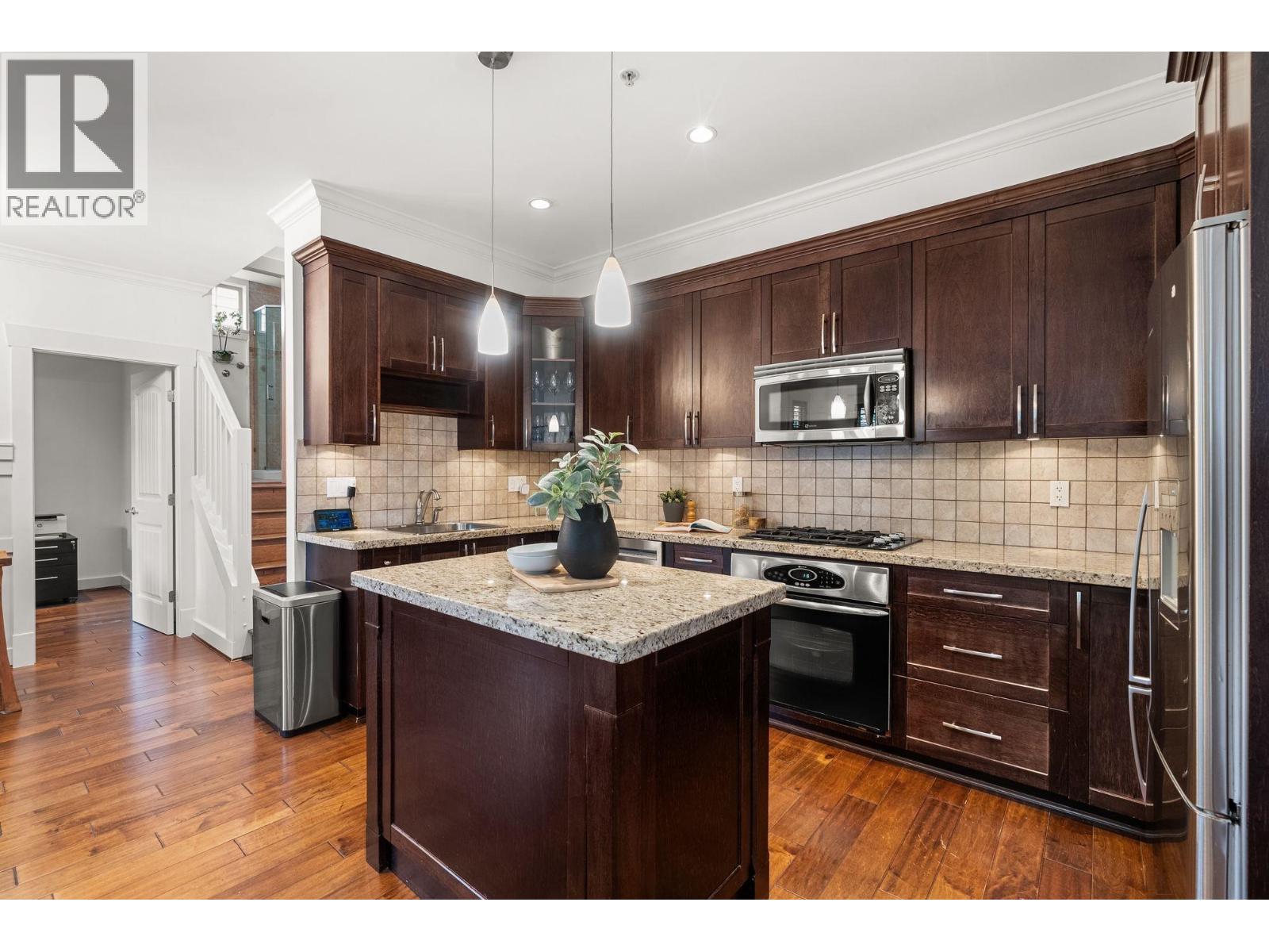 1881 W 13th Avenue, Vancouver, British Columbia  V6J 2H4 - Photo 12 - R3057408